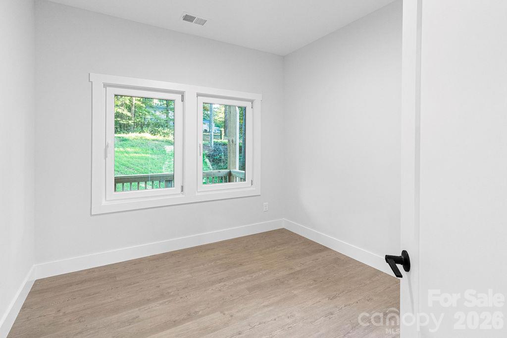 1520 Holly Court Property Photo 15