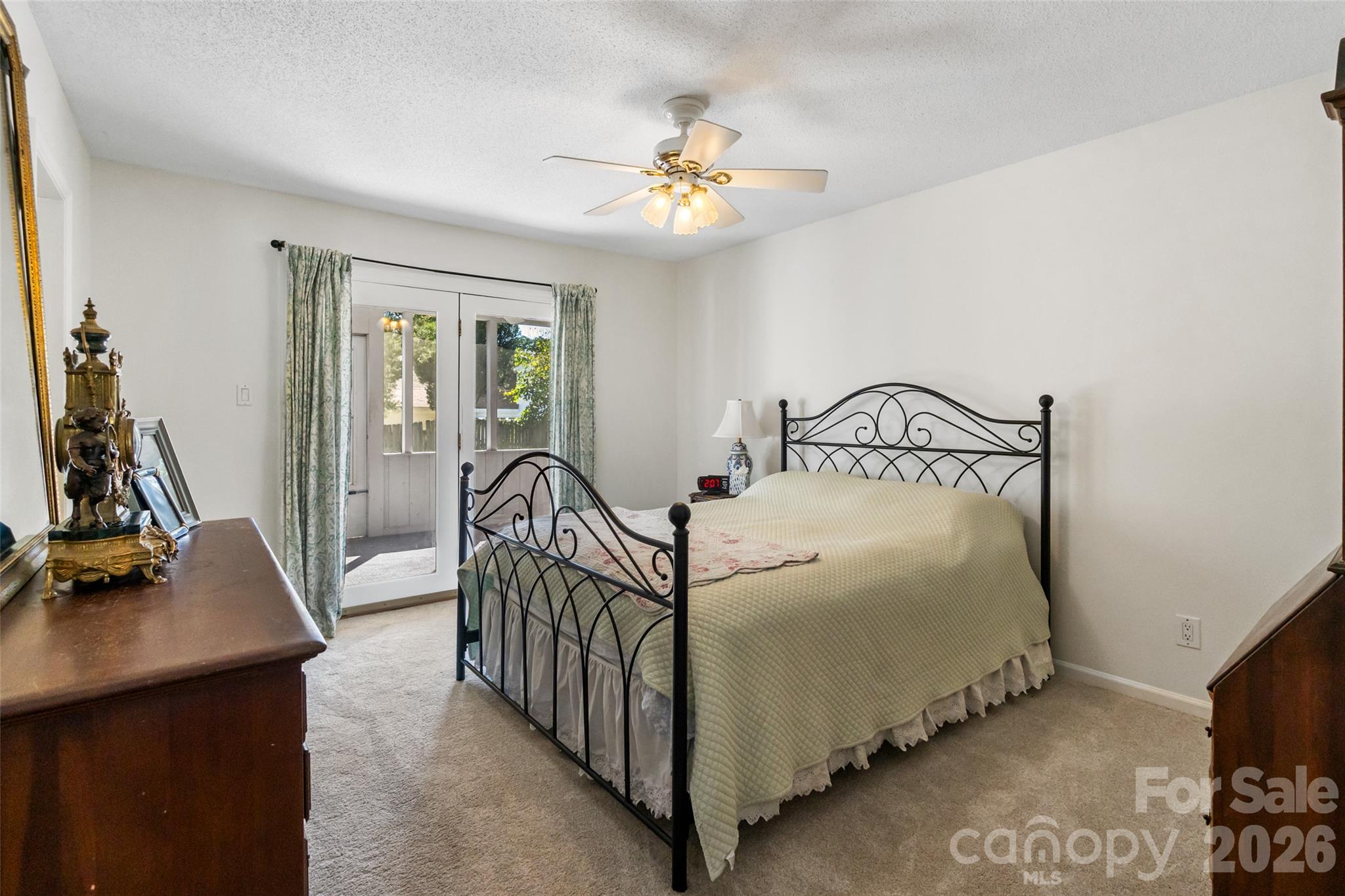 1655 Brook Drive Property Photo 8
