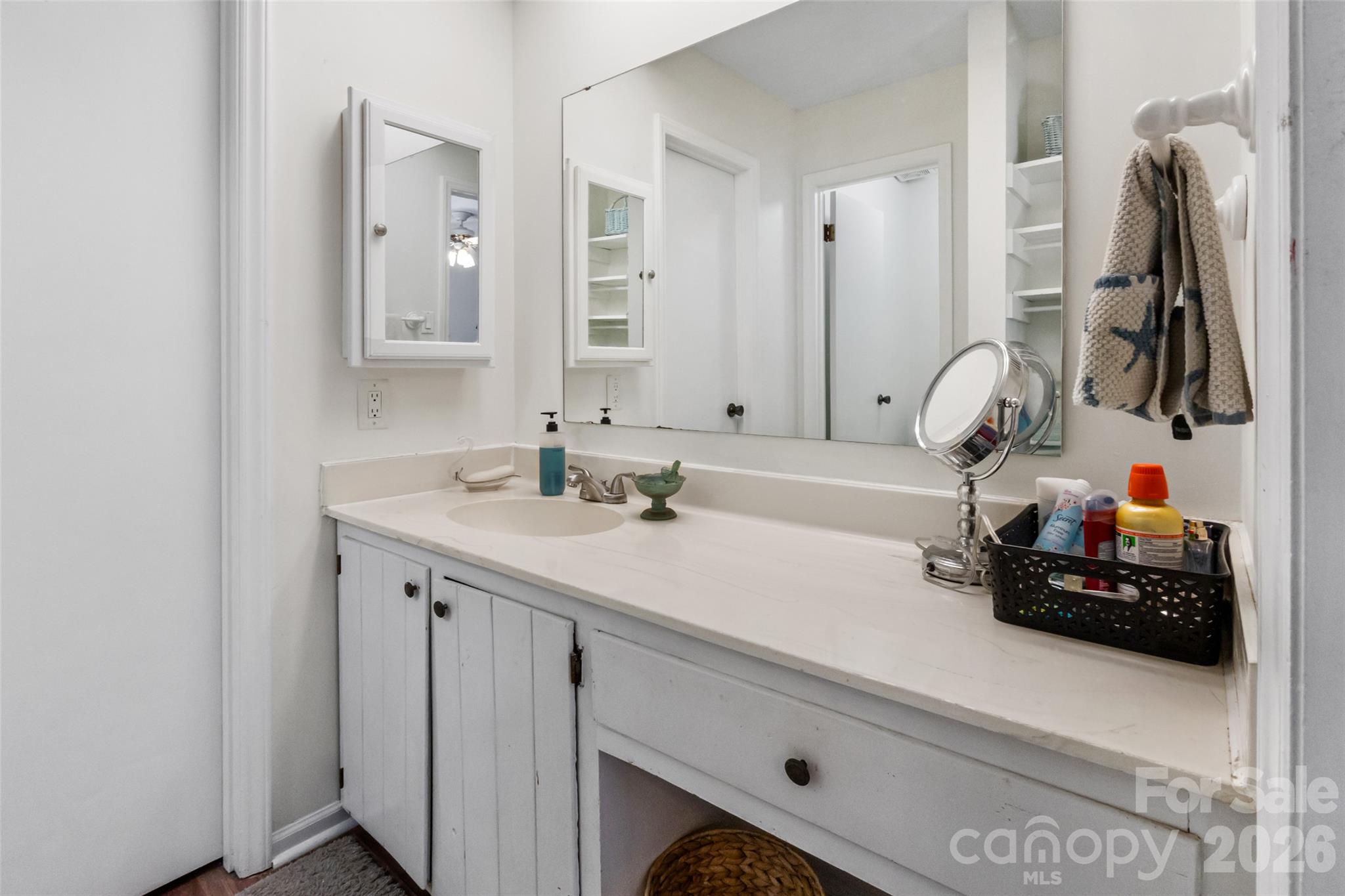 1655 Brook Drive Property Photo 10