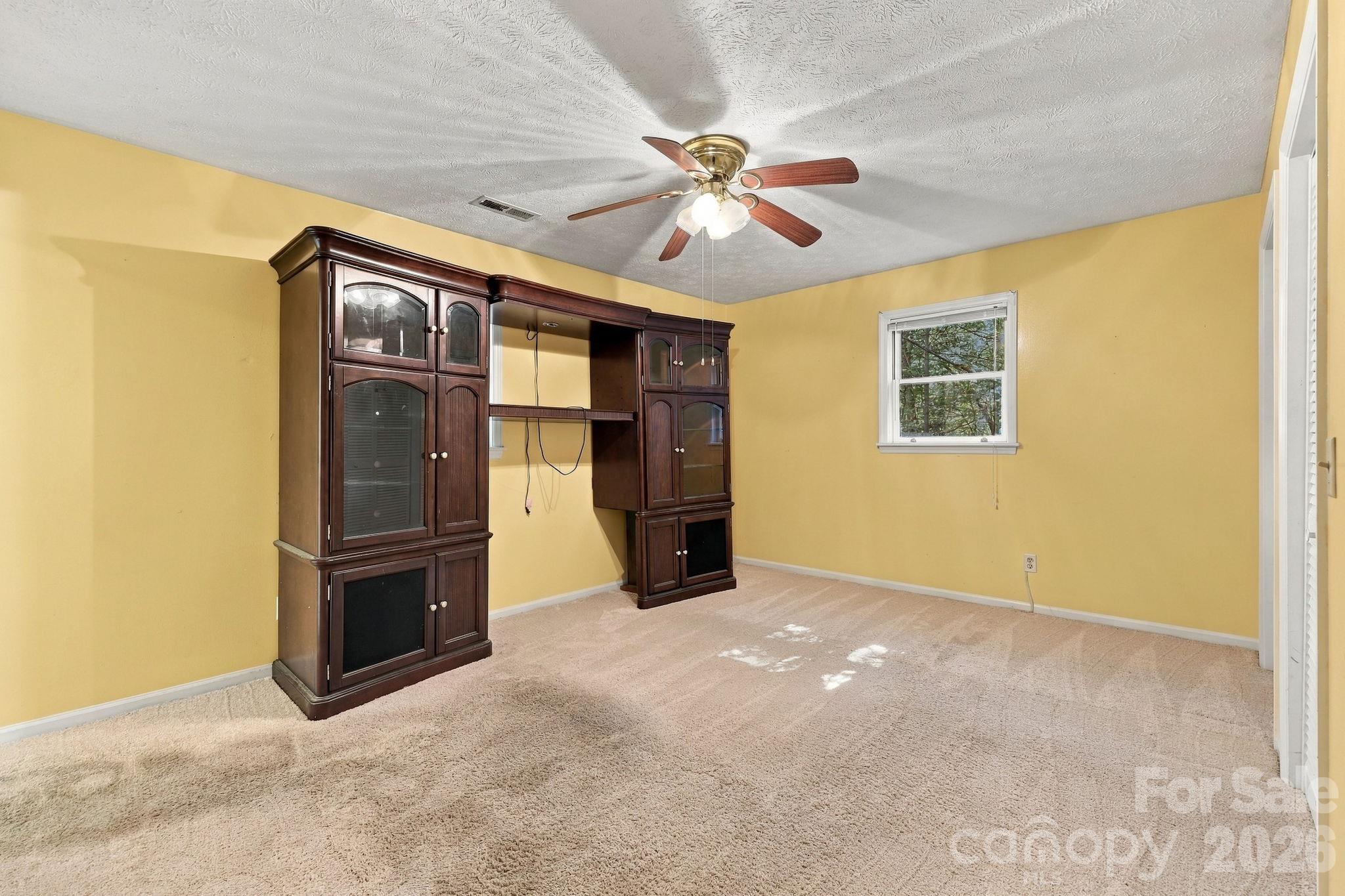 252 Foxhunt Lane Property Photo 14