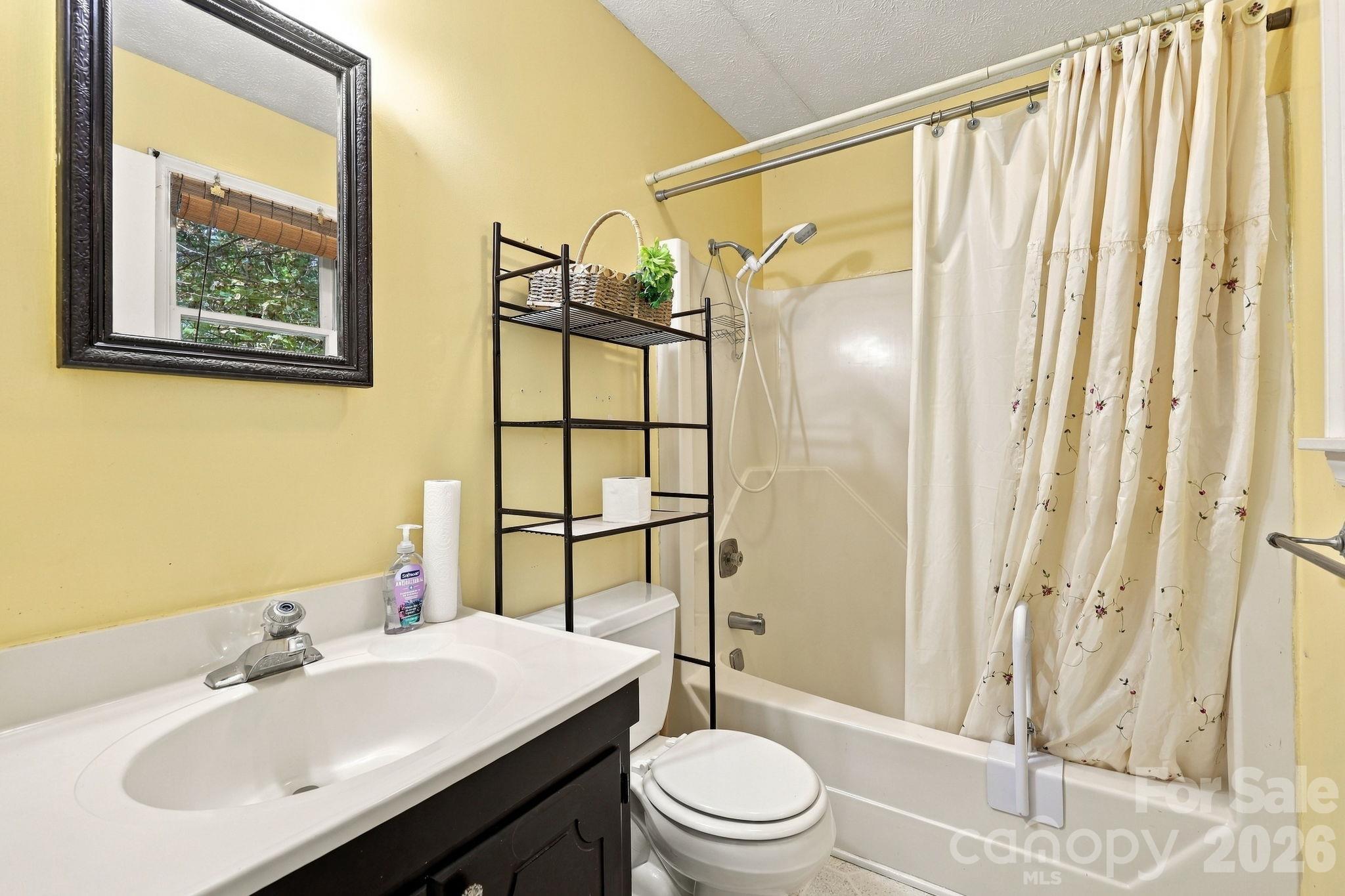 252 Foxhunt Lane Property Photo 15