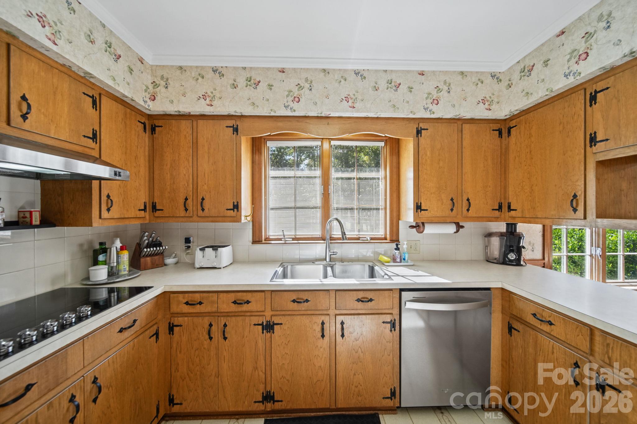 1500 Lee Lynn Drive Property Photo 12