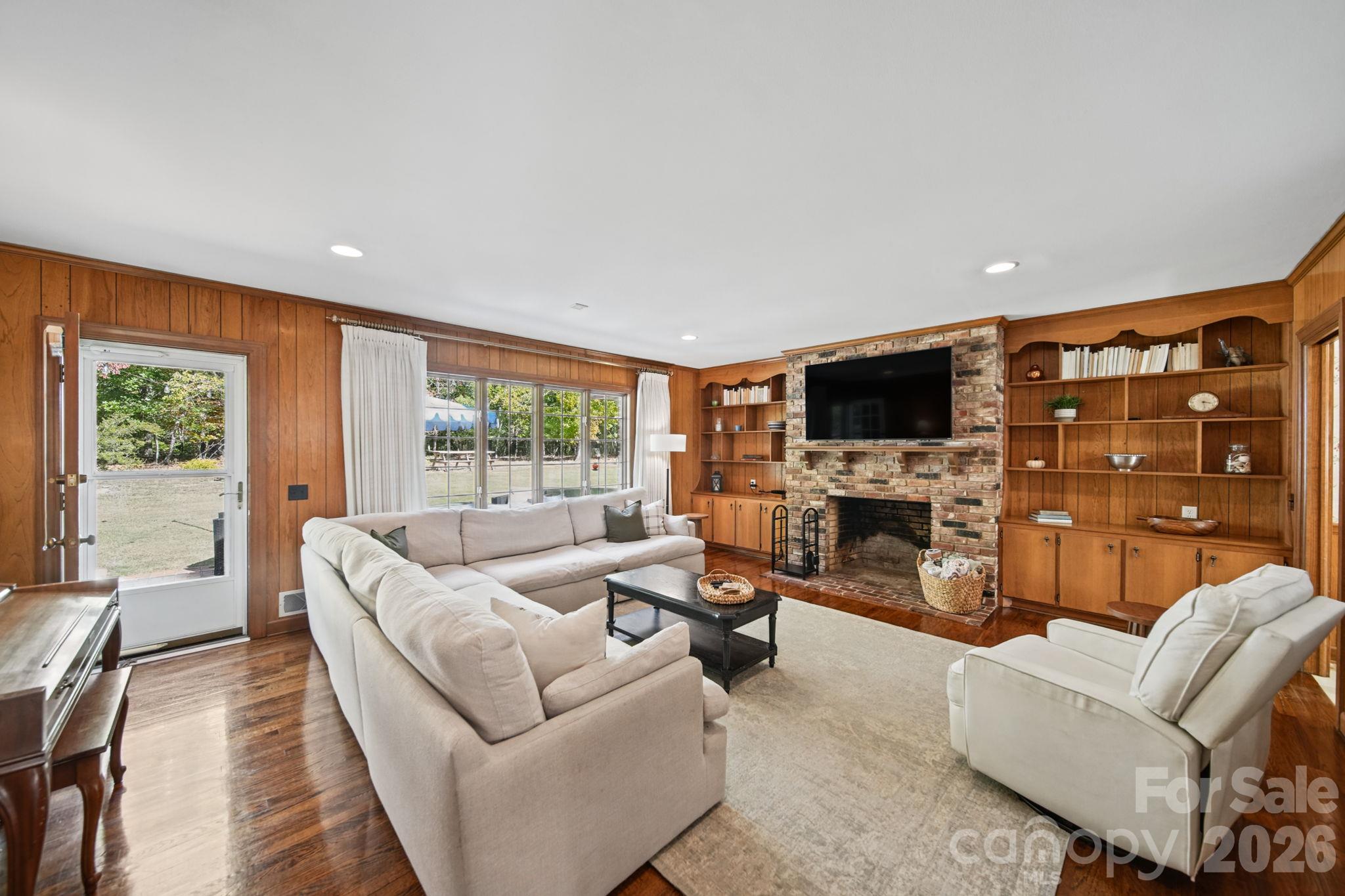 1500 Lee Lynn Drive Property Photo 15