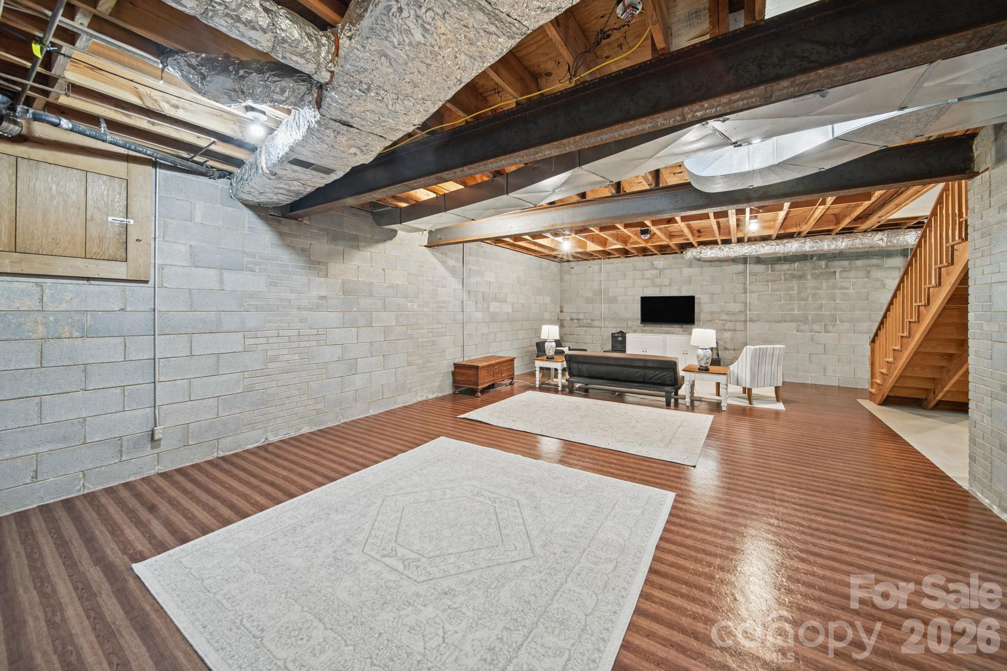 1500 Lee Lynn Road Property Photo 33