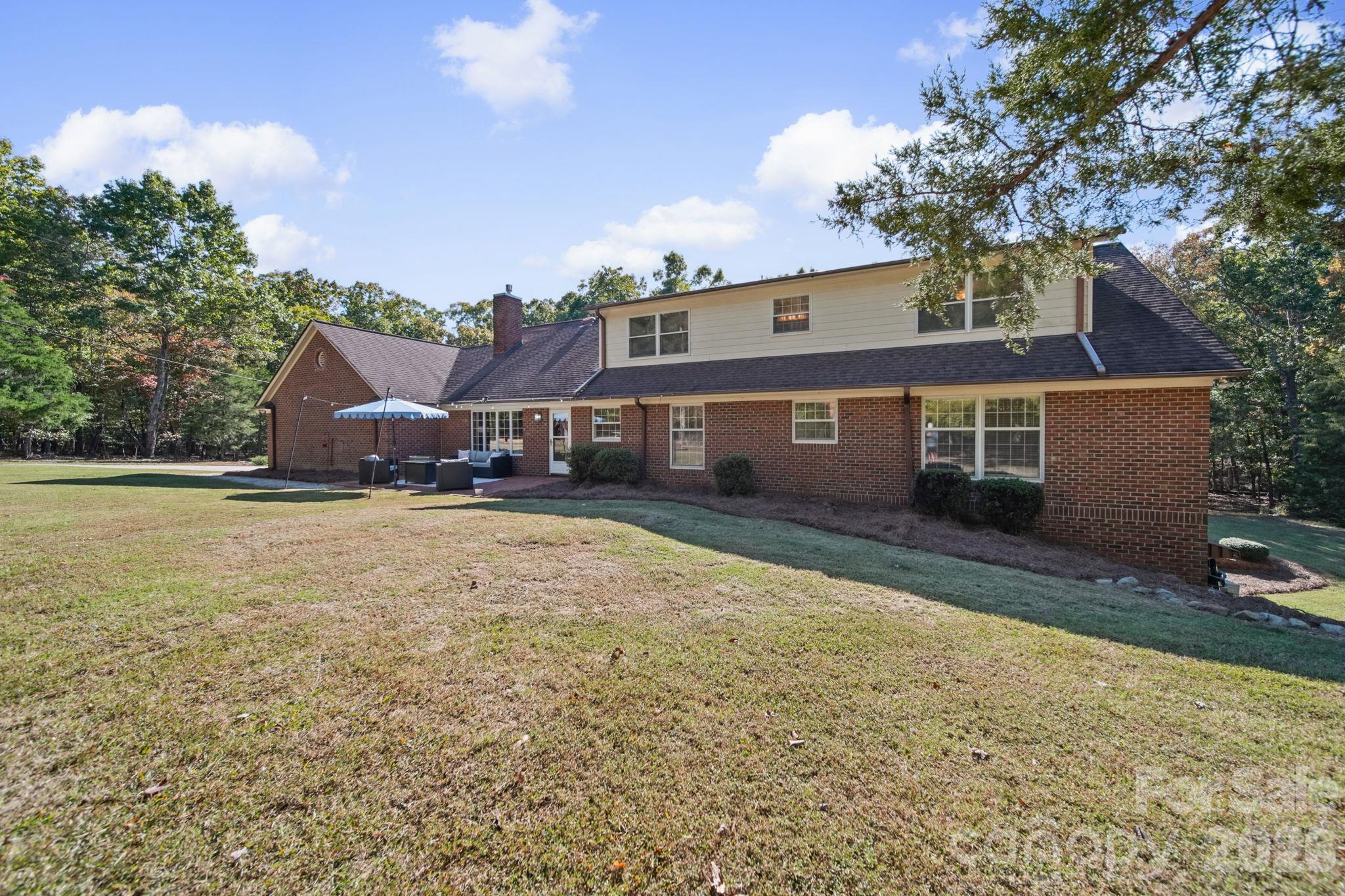 1500 Lee Lynn Road Property Photo 35