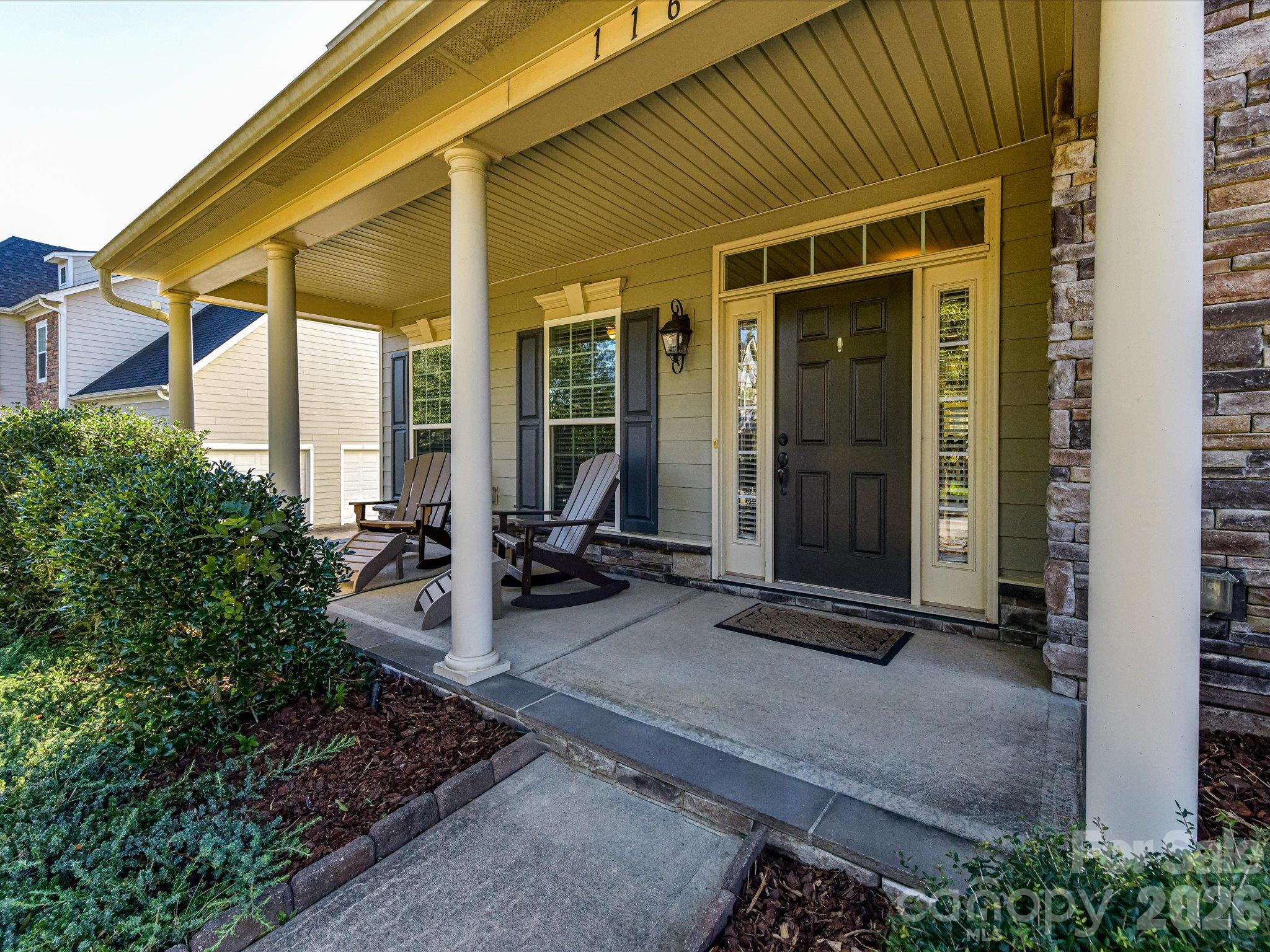 11606 Warfield Avenue Property Photo 4