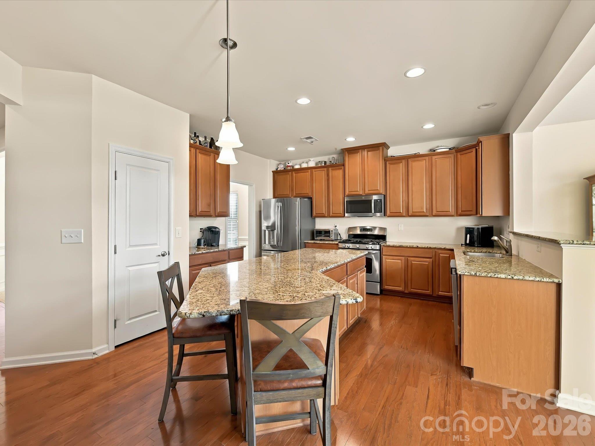 11606 Warfield Avenue Property Photo 11