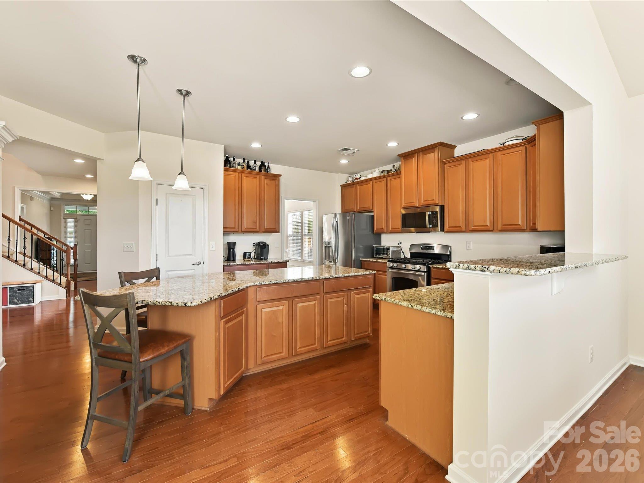 11606 Warfield Avenue Property Photo 12
