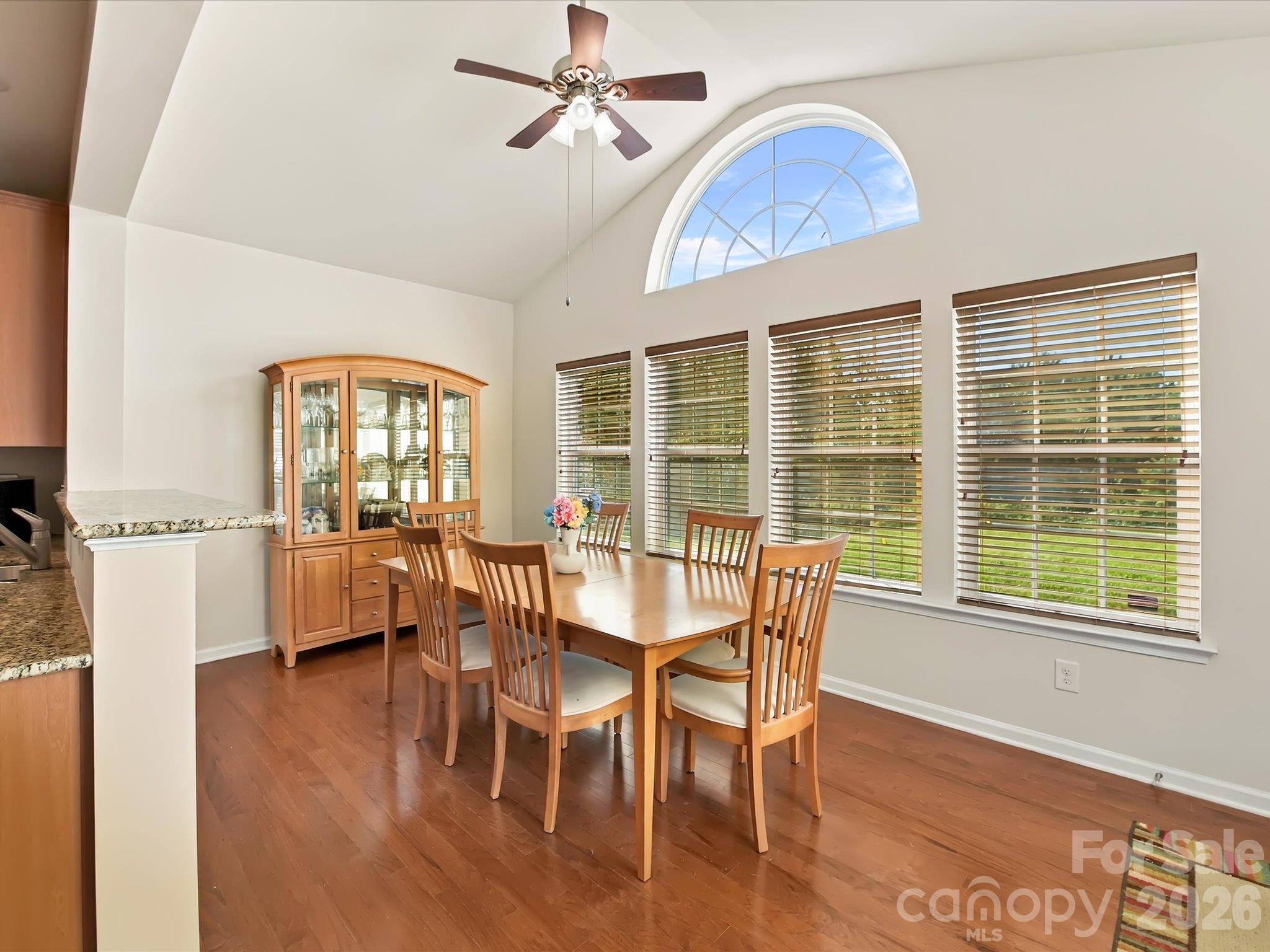 11606 Warfield Avenue Property Photo 15