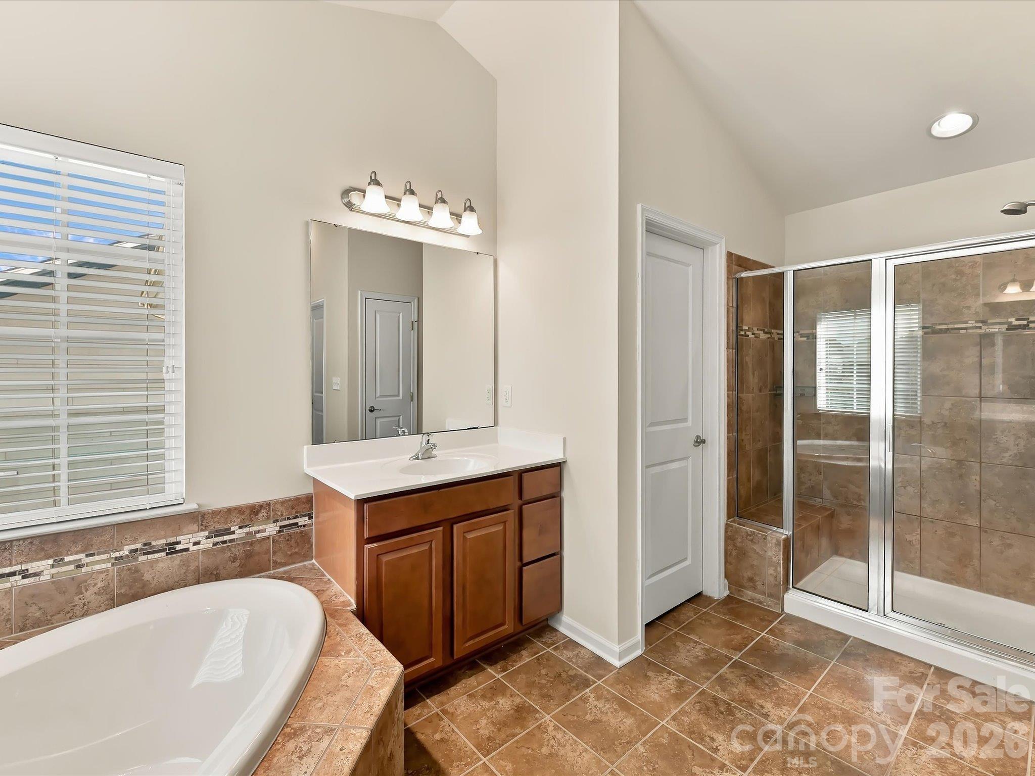 11606 Warfield Avenue Property Photo 29