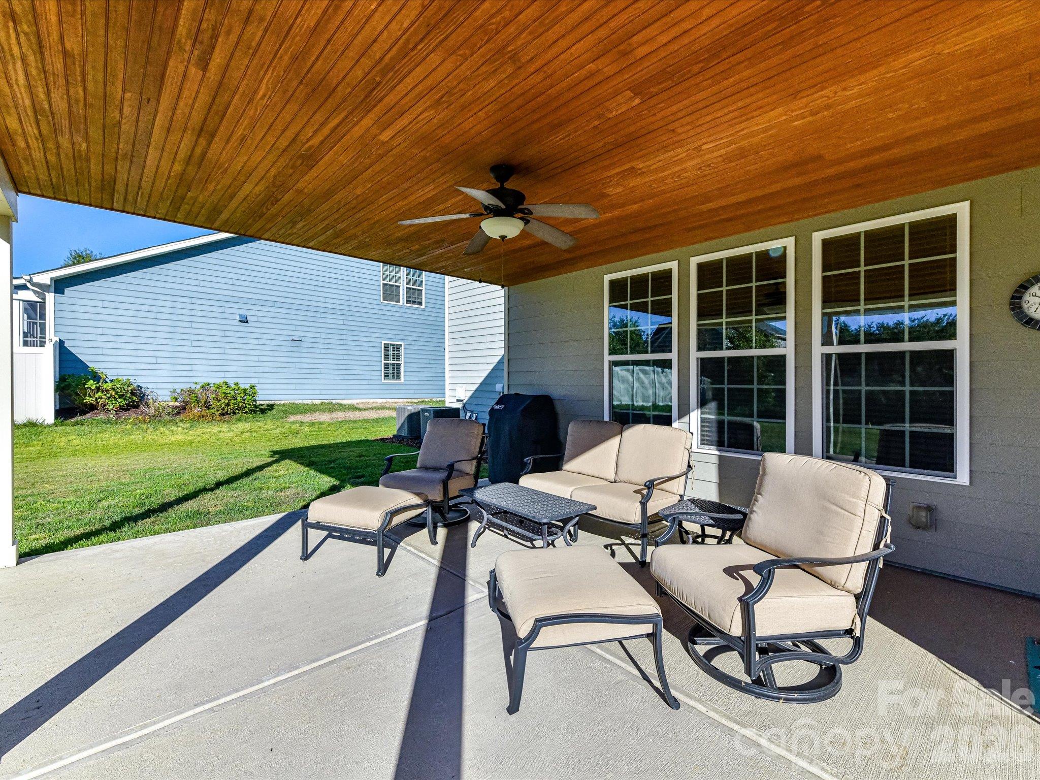 11606 Warfield Avenue Property Photo 42