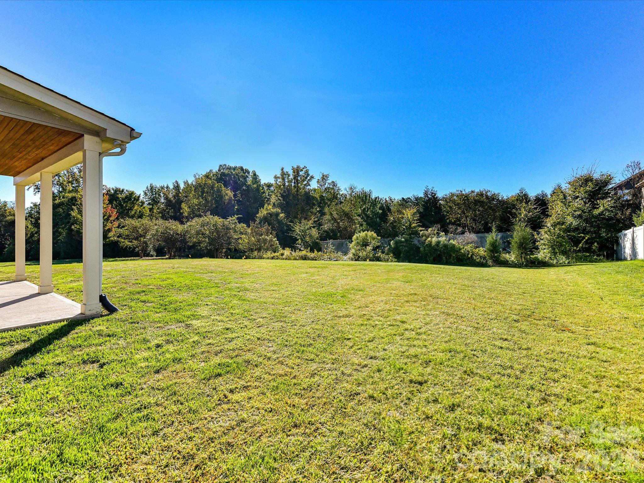 11606 Warfield Avenue Property Photo 45