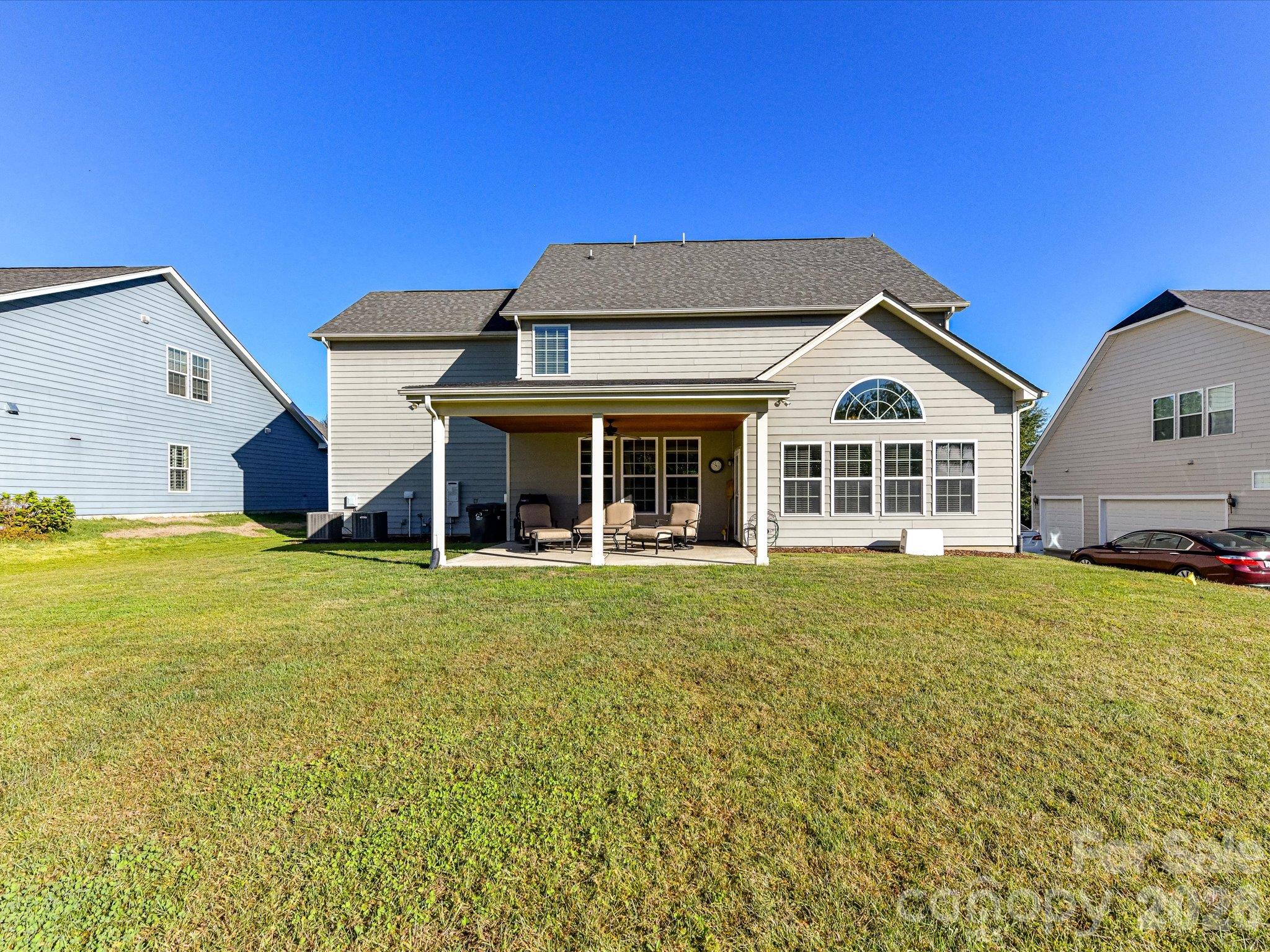 11606 Warfield Avenue Property Photo 48
