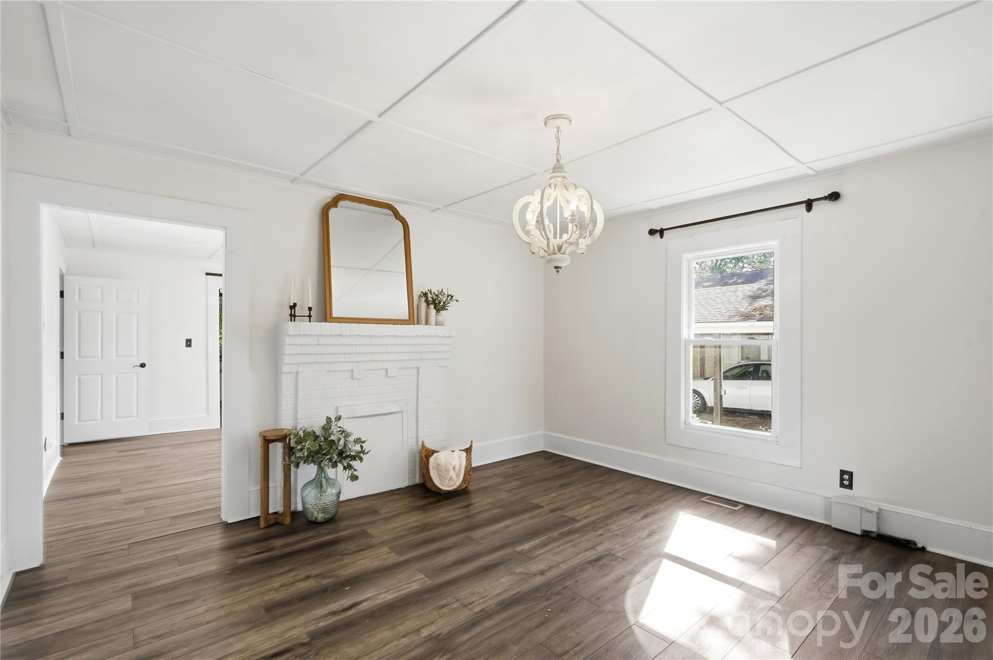 604 Fairview Street Property Photo 4