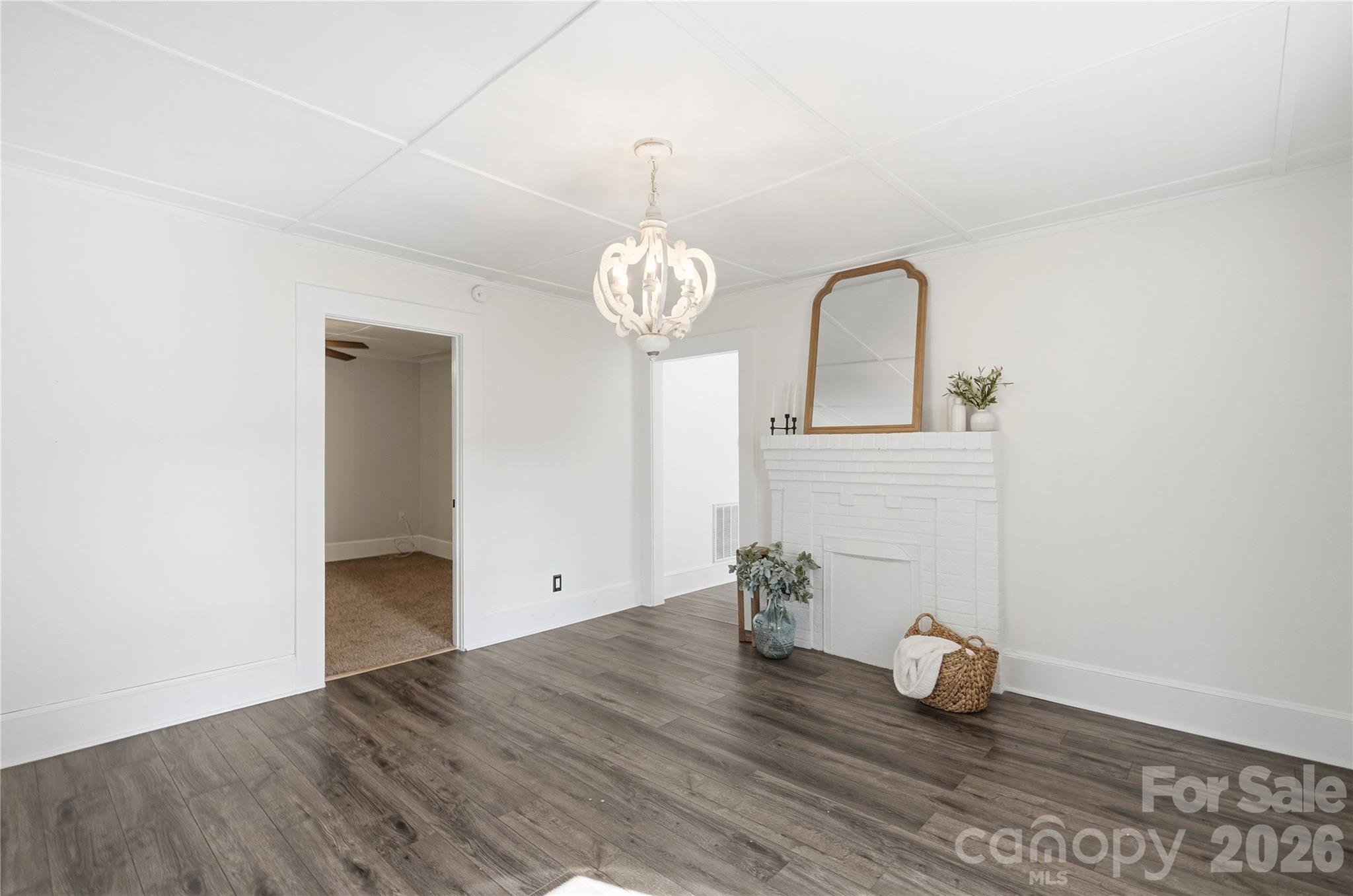 604 Fairview Street Property Photo 6