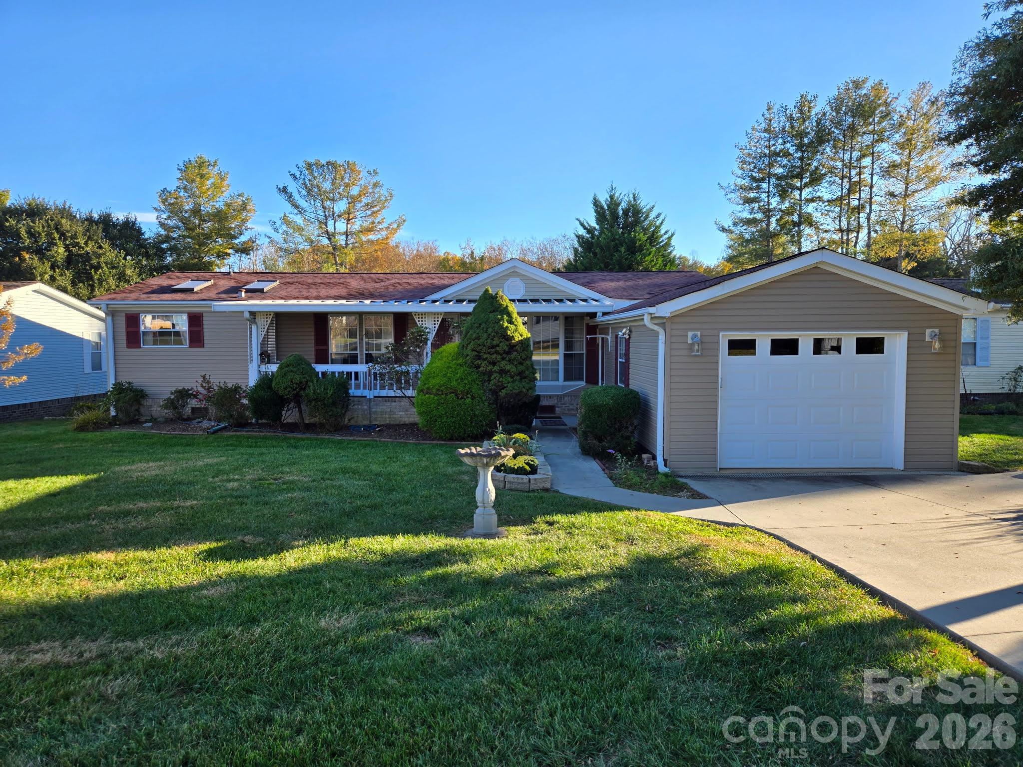205 Misty Lane Property Photo 1