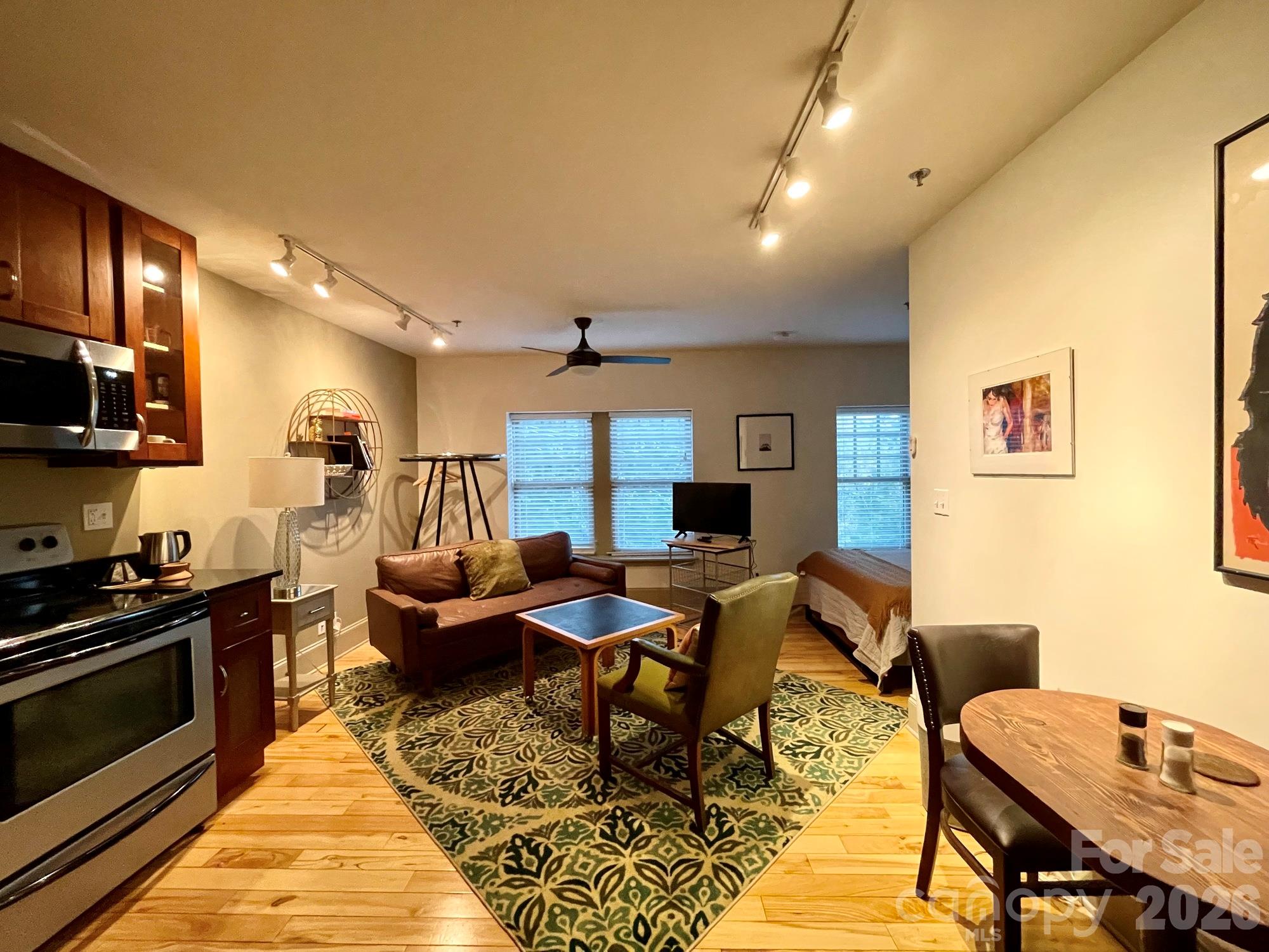 5 Walnut Street Property Photo 14