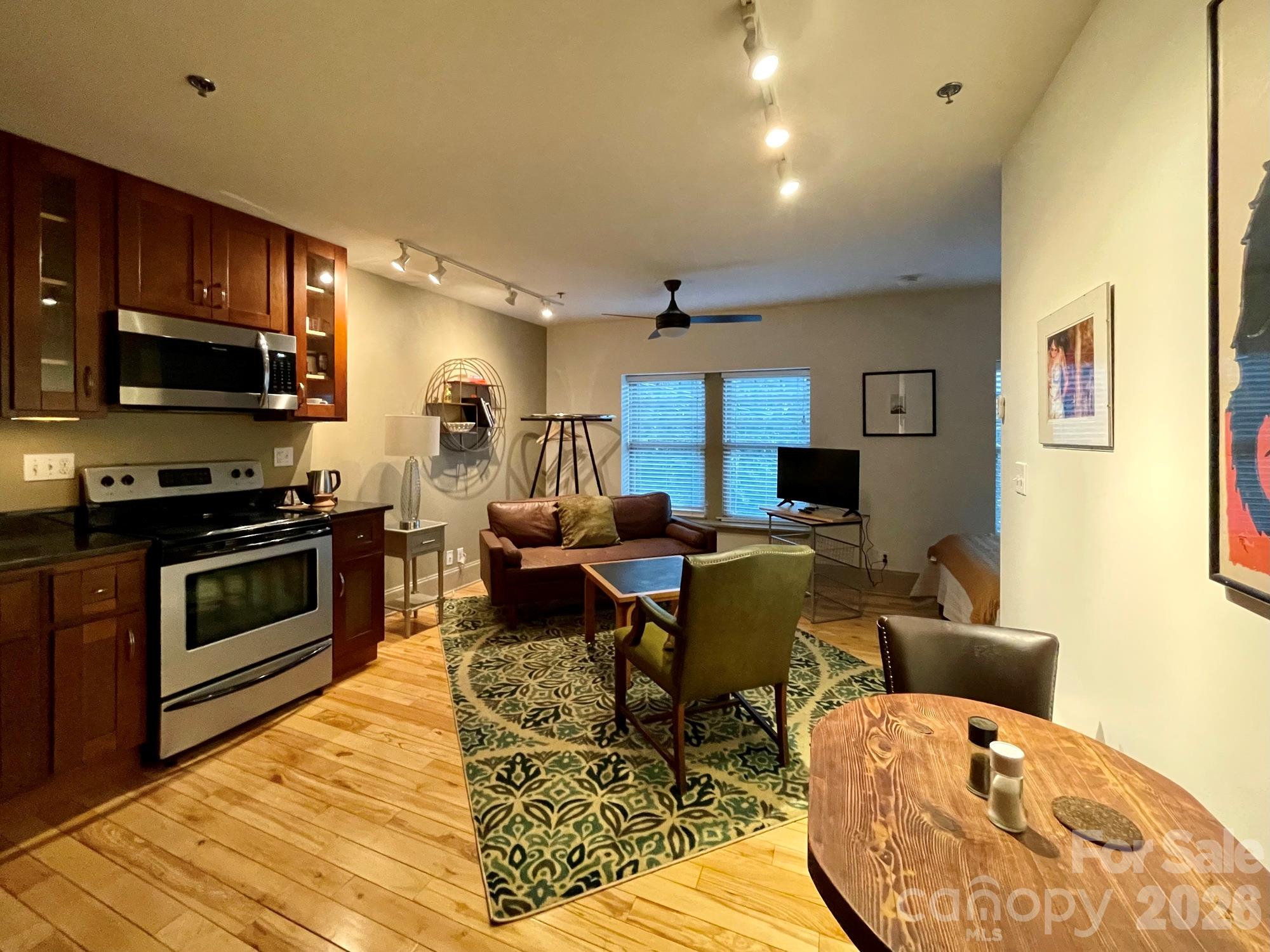 5 Walnut Street Property Photo 15
