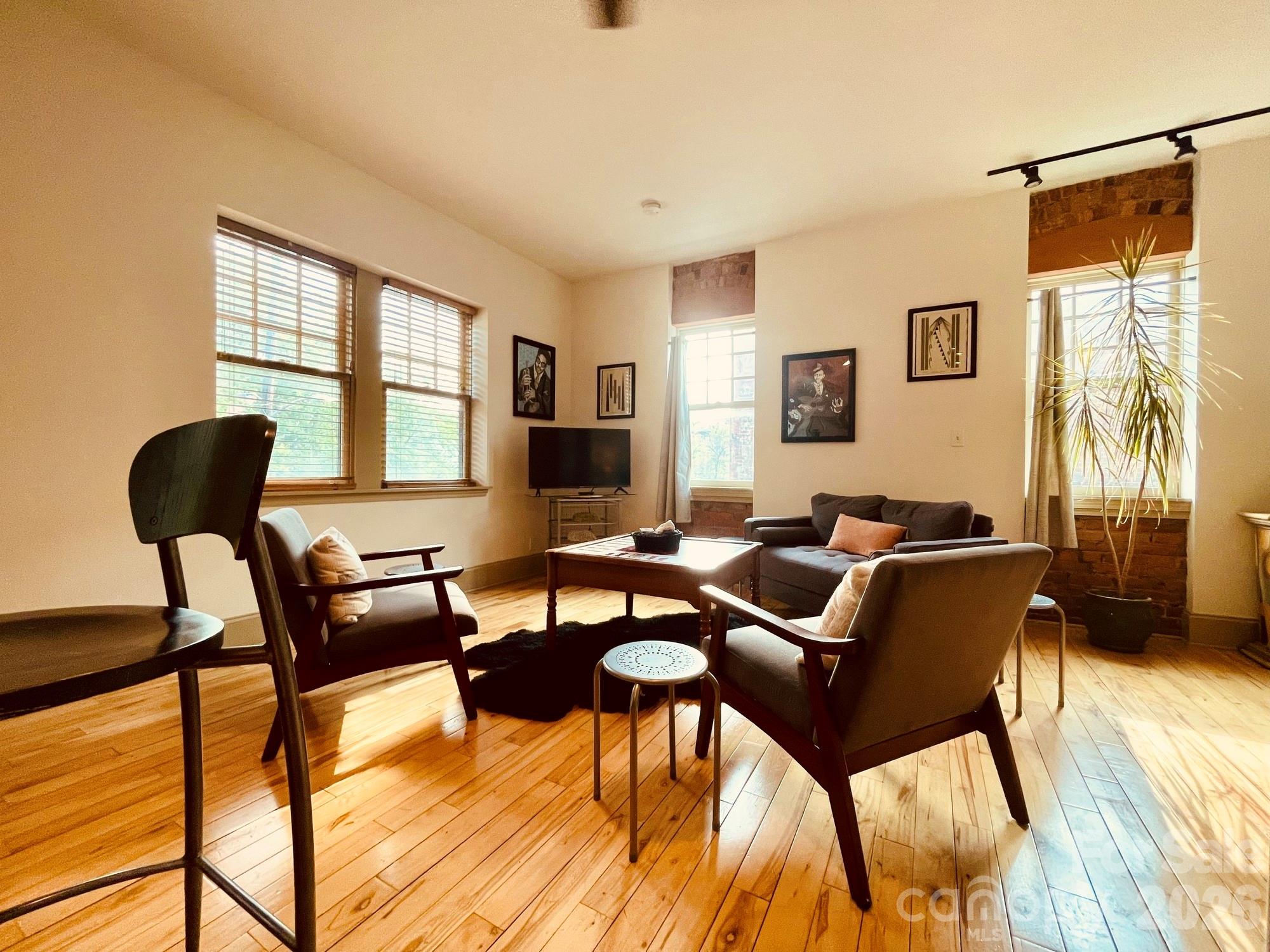 5 Walnut Street Property Photo 24