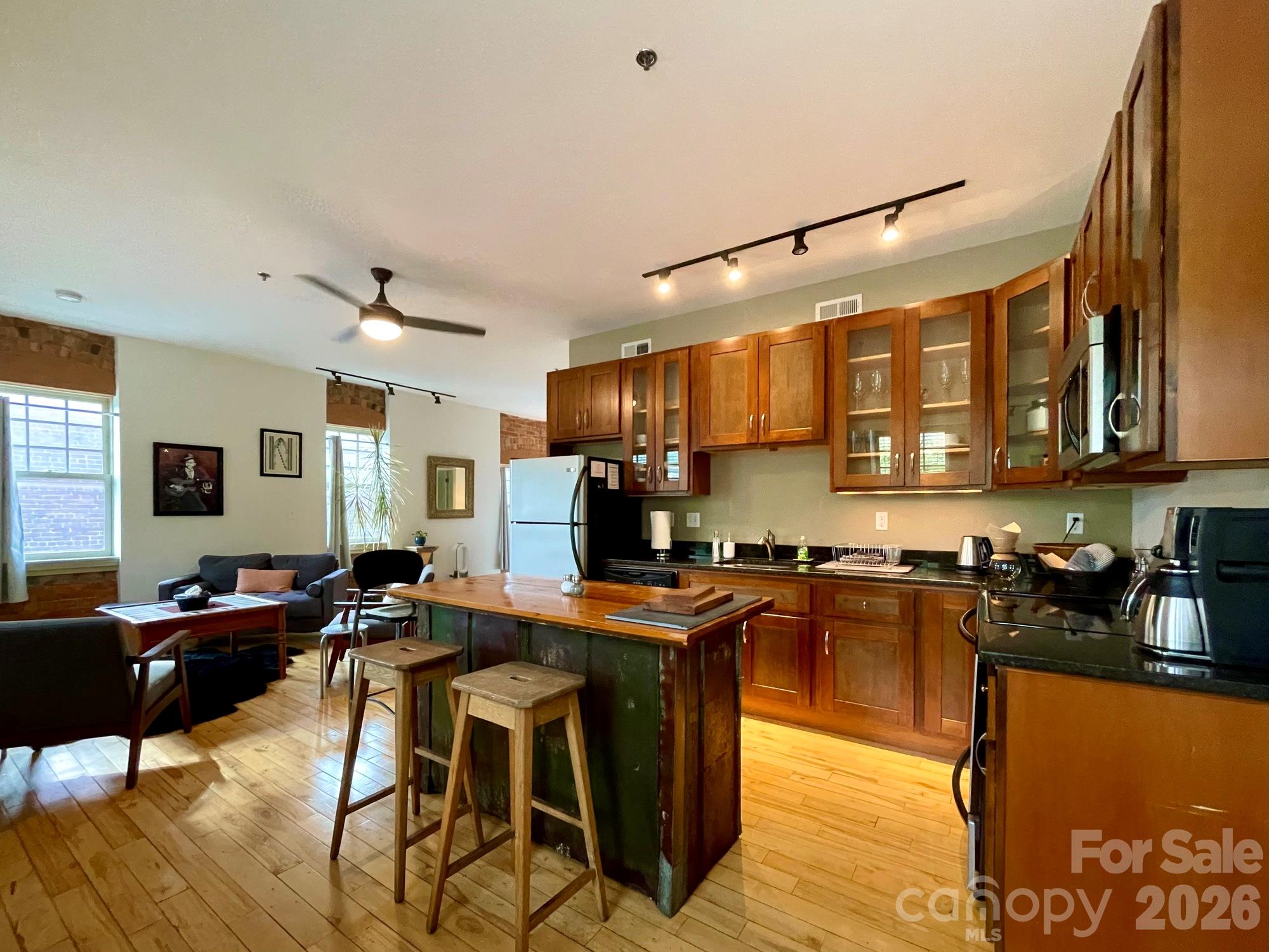 5 Walnut Street Property Photo 25
