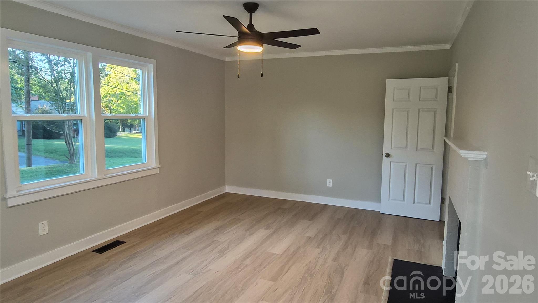 1569 Converse Street Property Photo 2