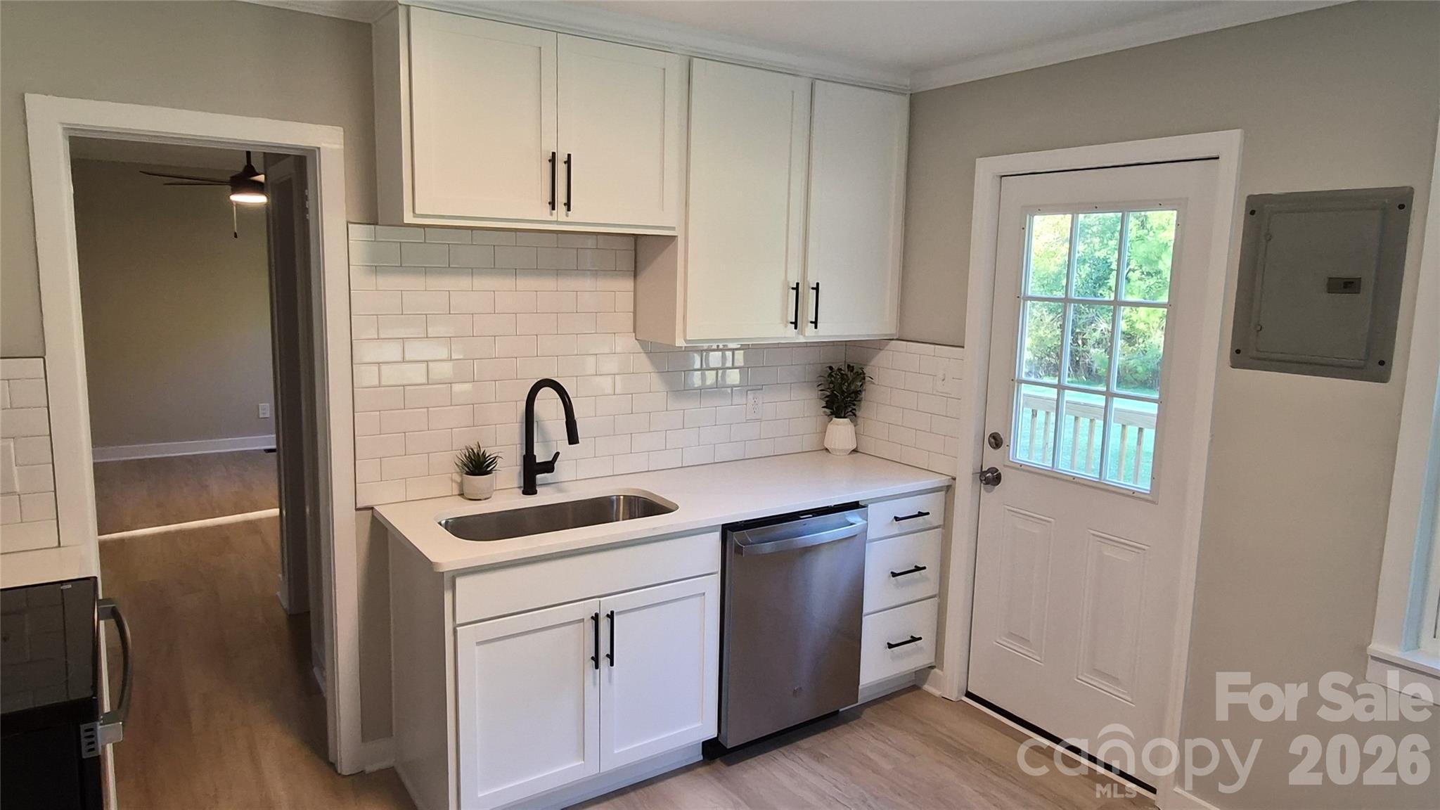 1569 Converse Street Property Photo 5