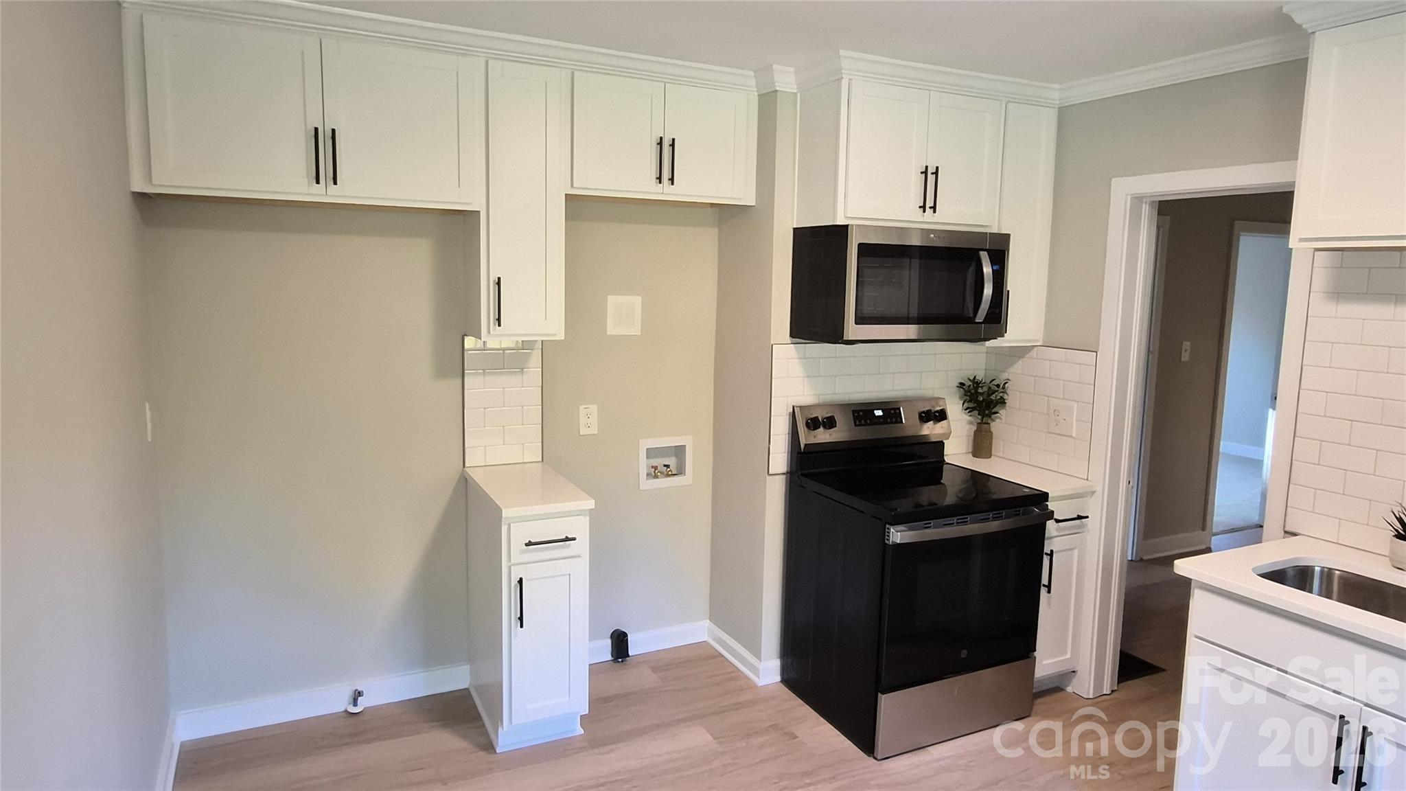 1569 Converse Street Property Photo 6