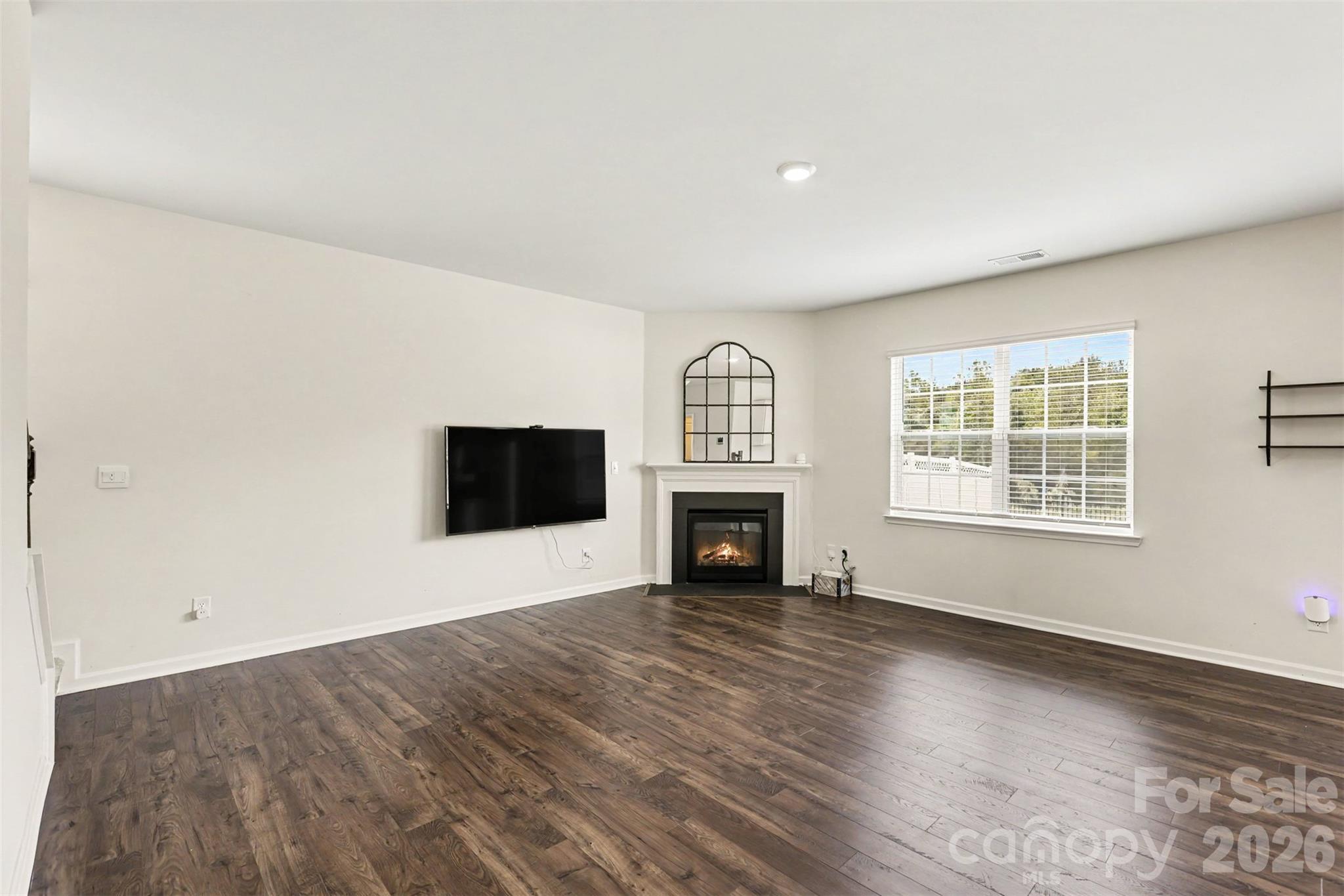 7943 Stonehouse Drive Property Photo 10
