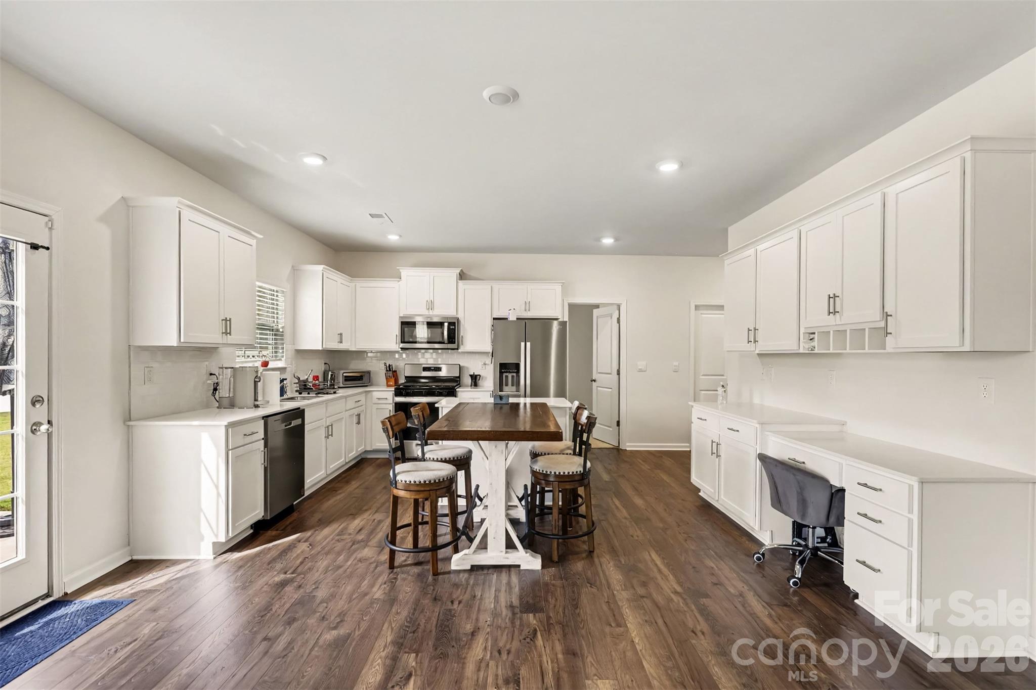 7943 Stonehouse Drive Property Photo 14