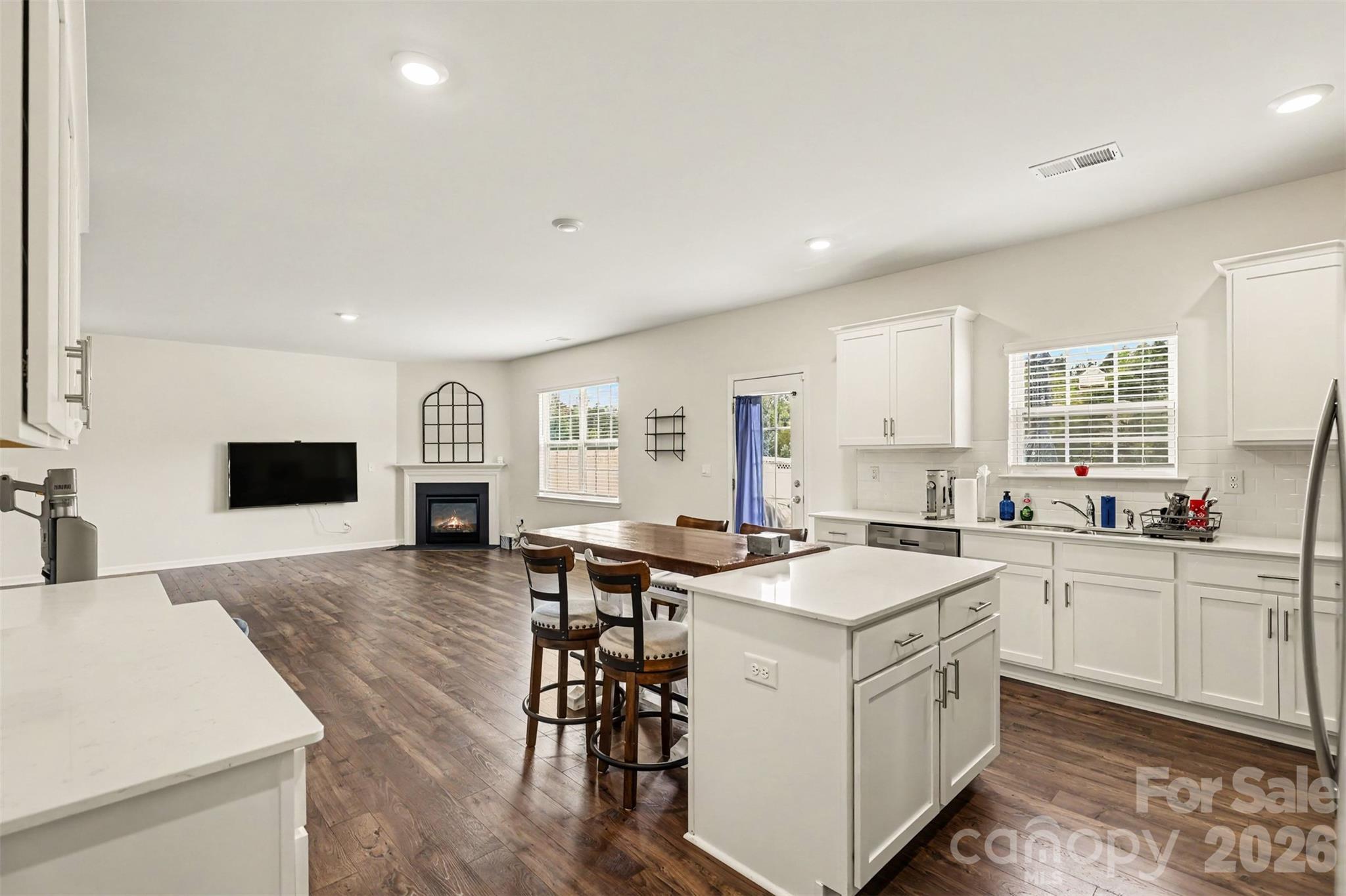 7943 Stonehouse Drive Property Photo 16