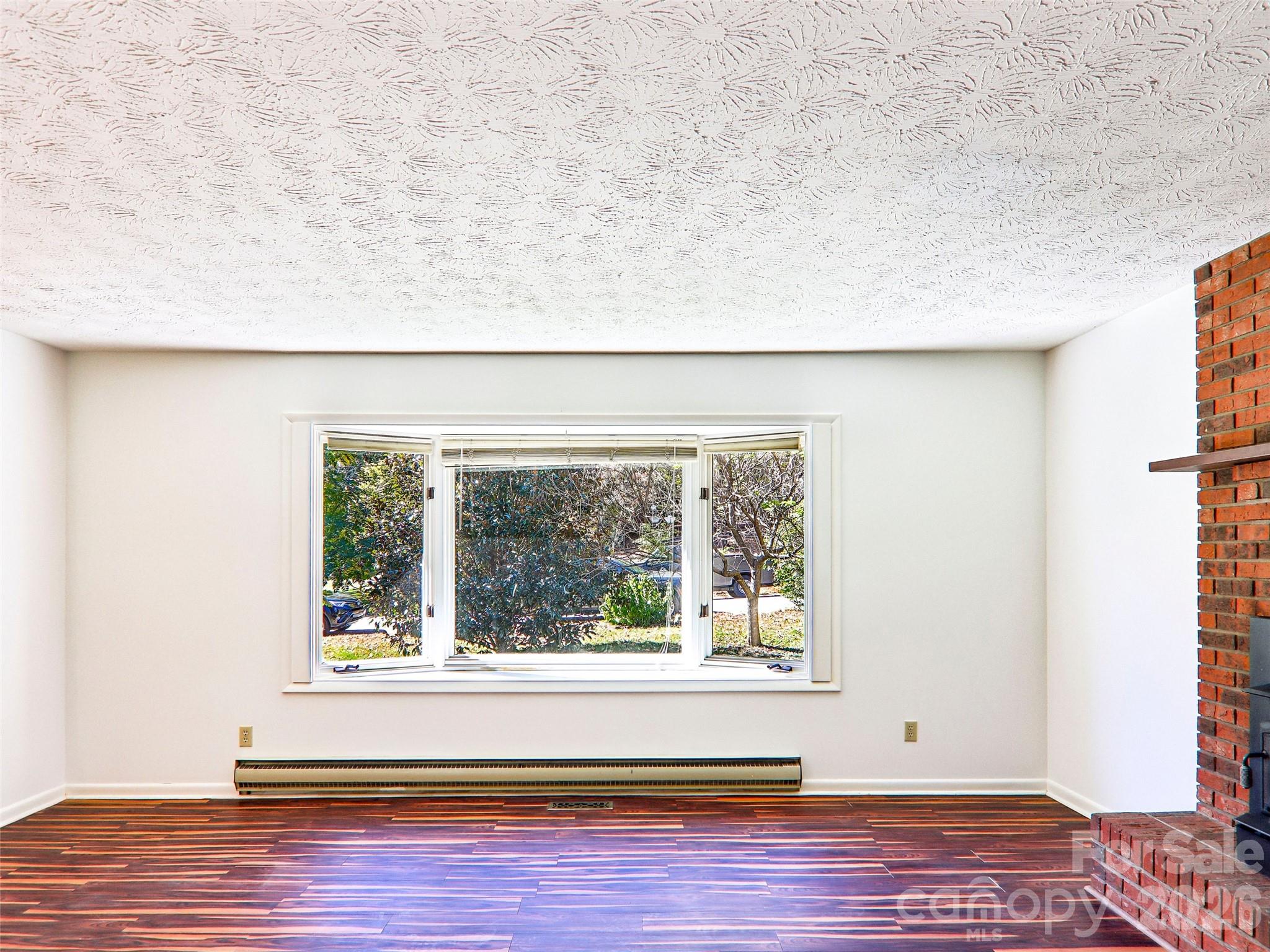 331 Woody Lane Property Photo 6