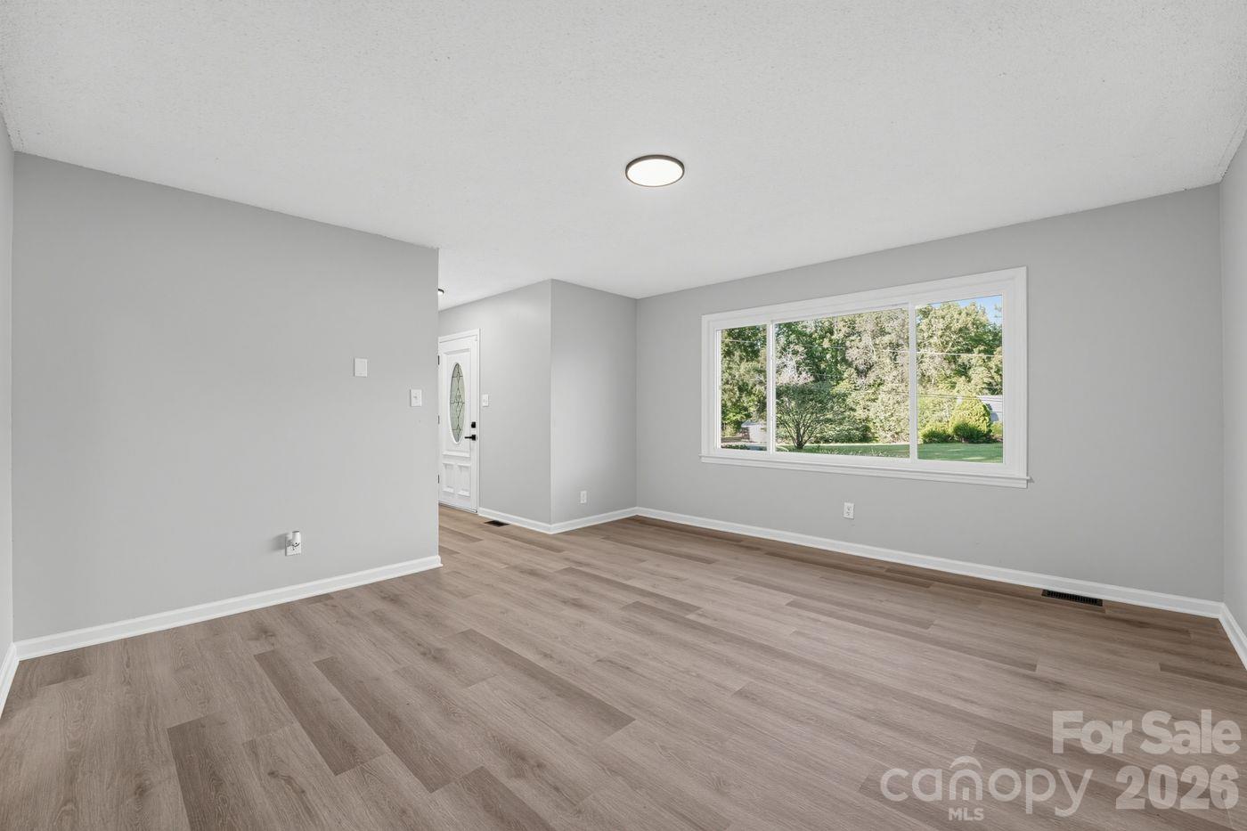 1227 Eden Drive Property Photo 2
