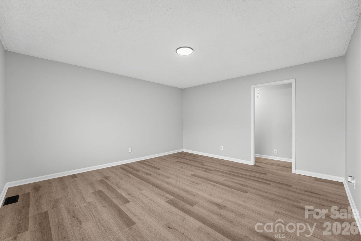 1227 Eden Drive Property Photo 3