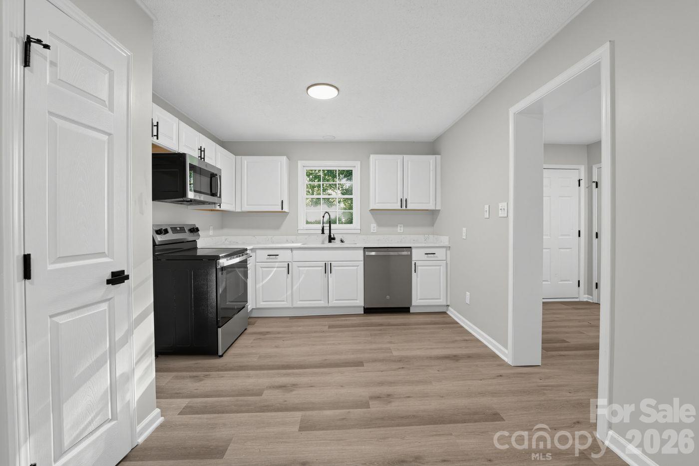 1227 Eden Drive Property Photo 5