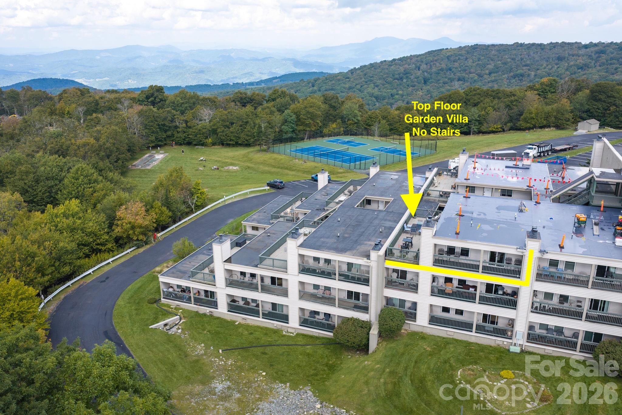 301 Pinnacle Inn Road 3317 Property Photo 1