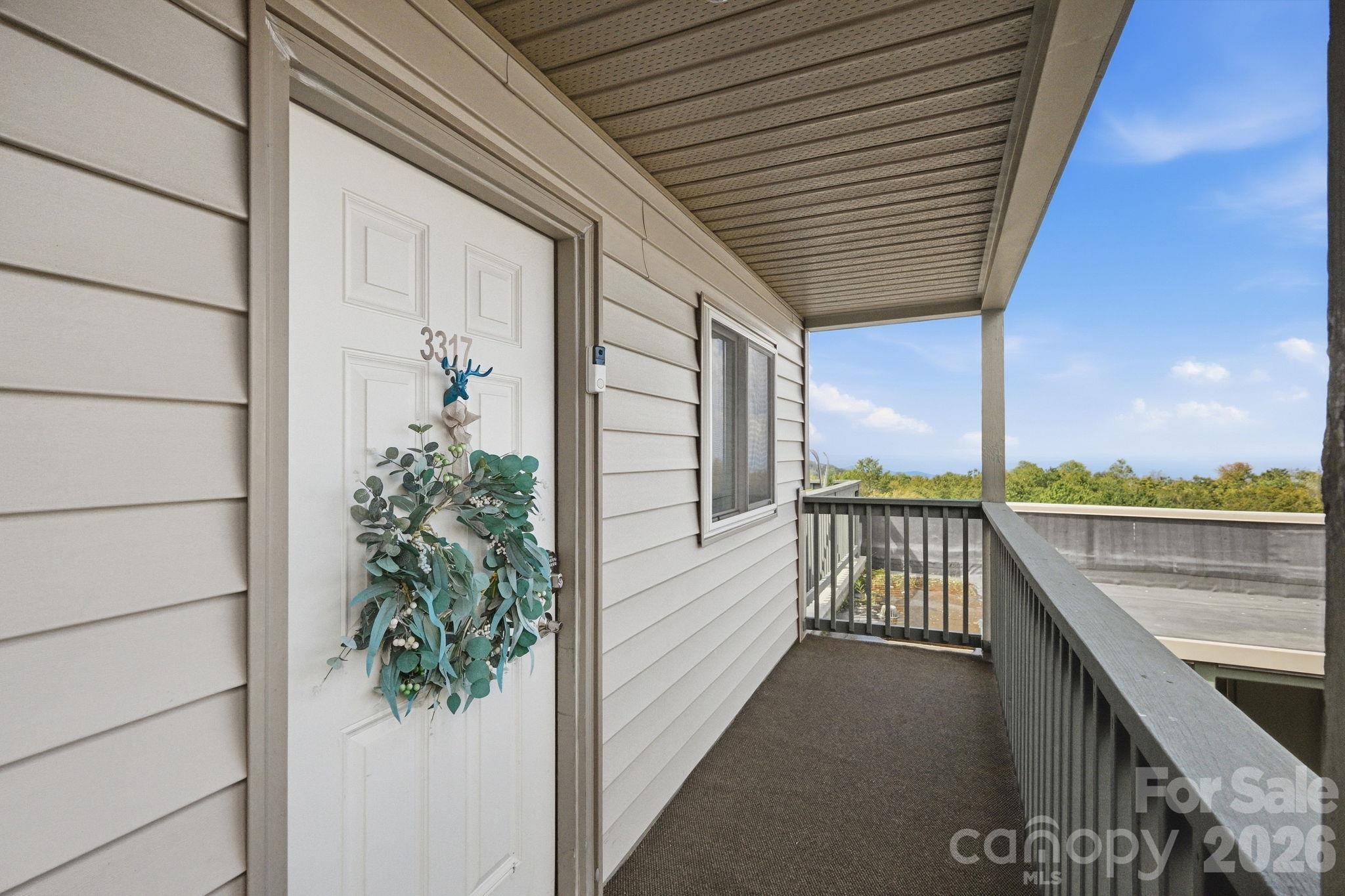301 Pinnacle Inn Road 3317 Property Photo 2
