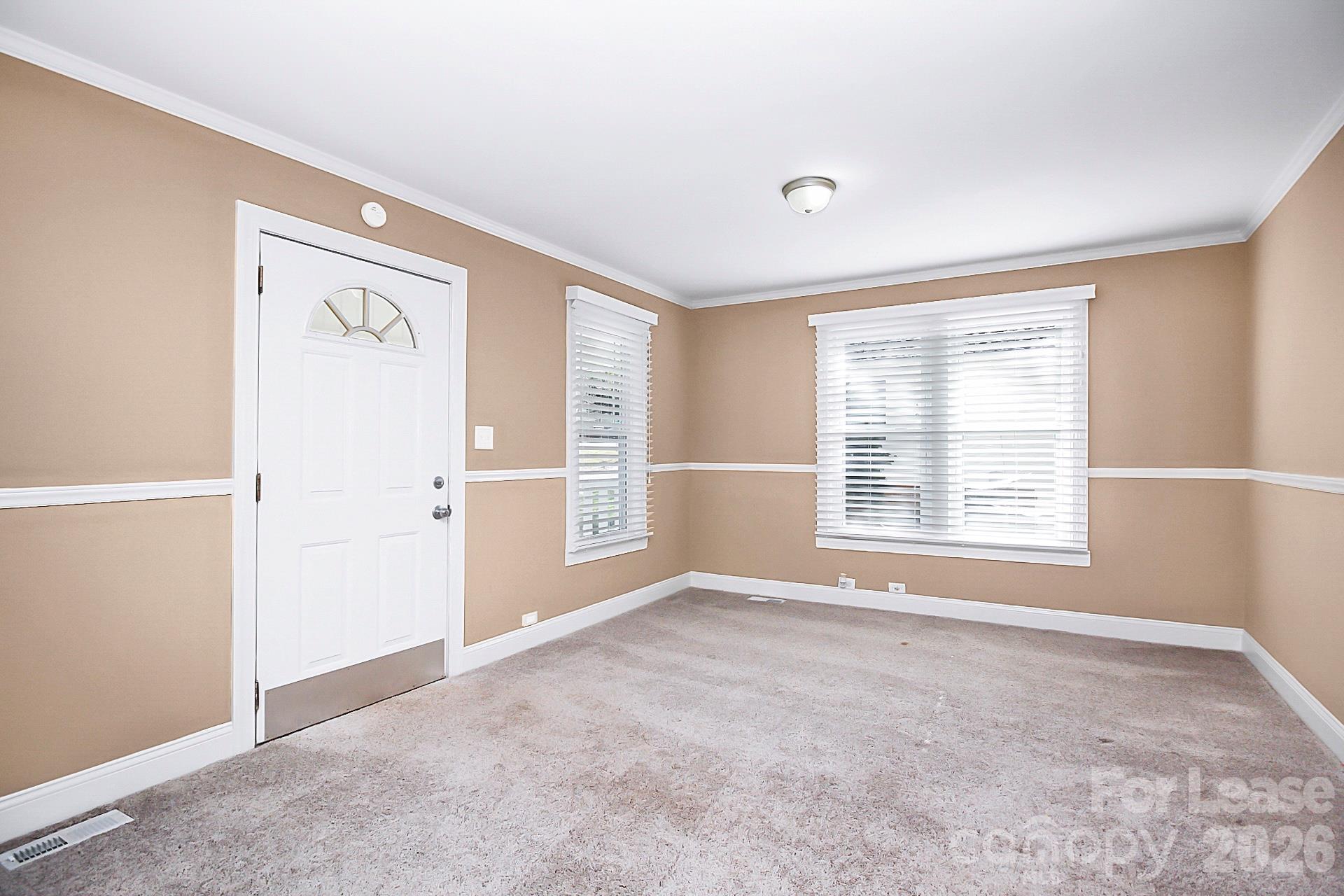 105 Oak Street Property Photo 5
