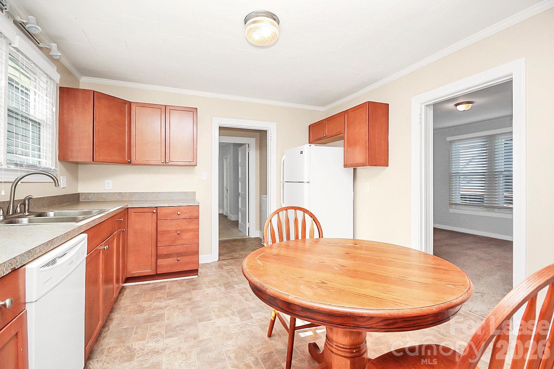 105 Oak Street Property Photo 14