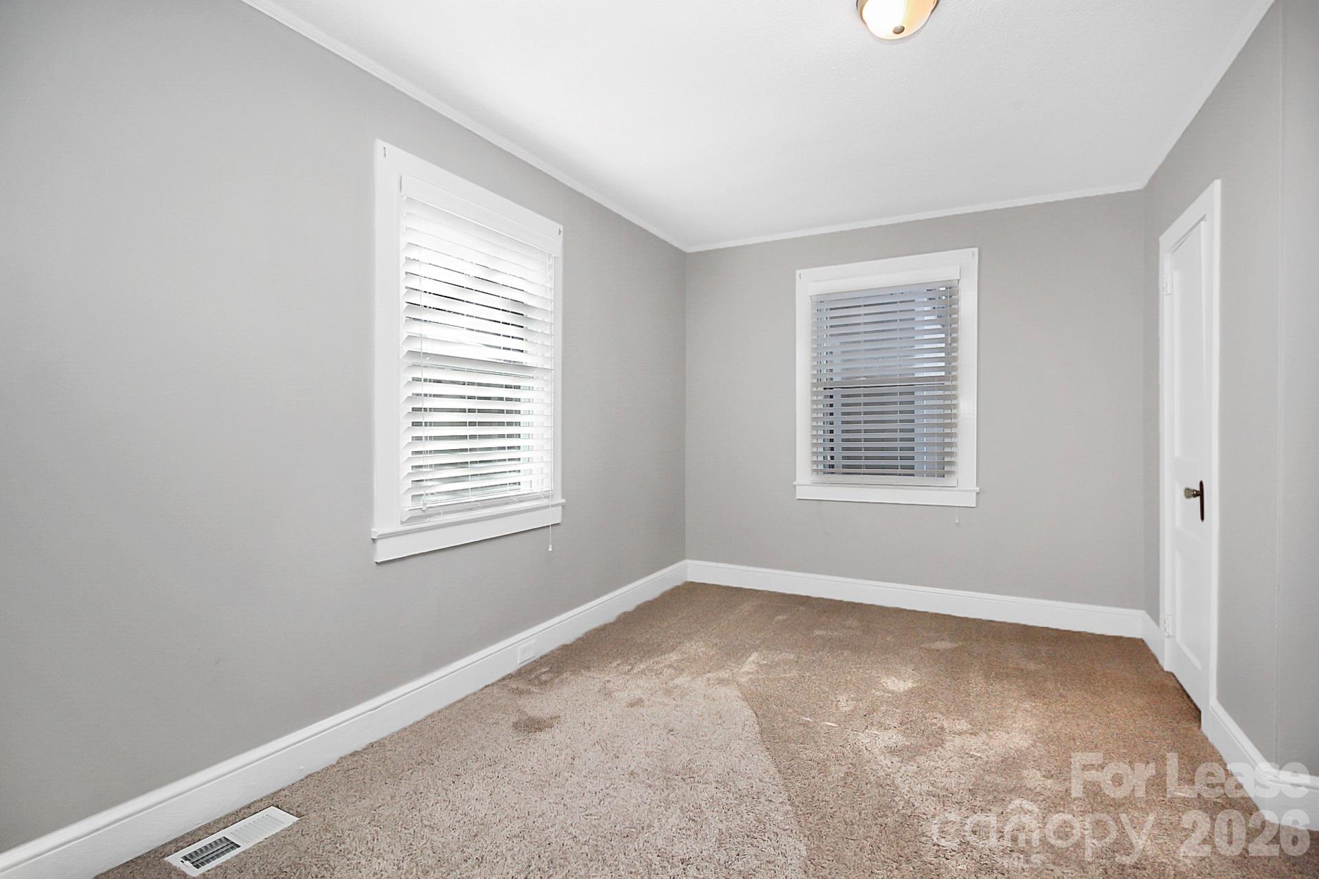 105 Oak Street Property Photo 16