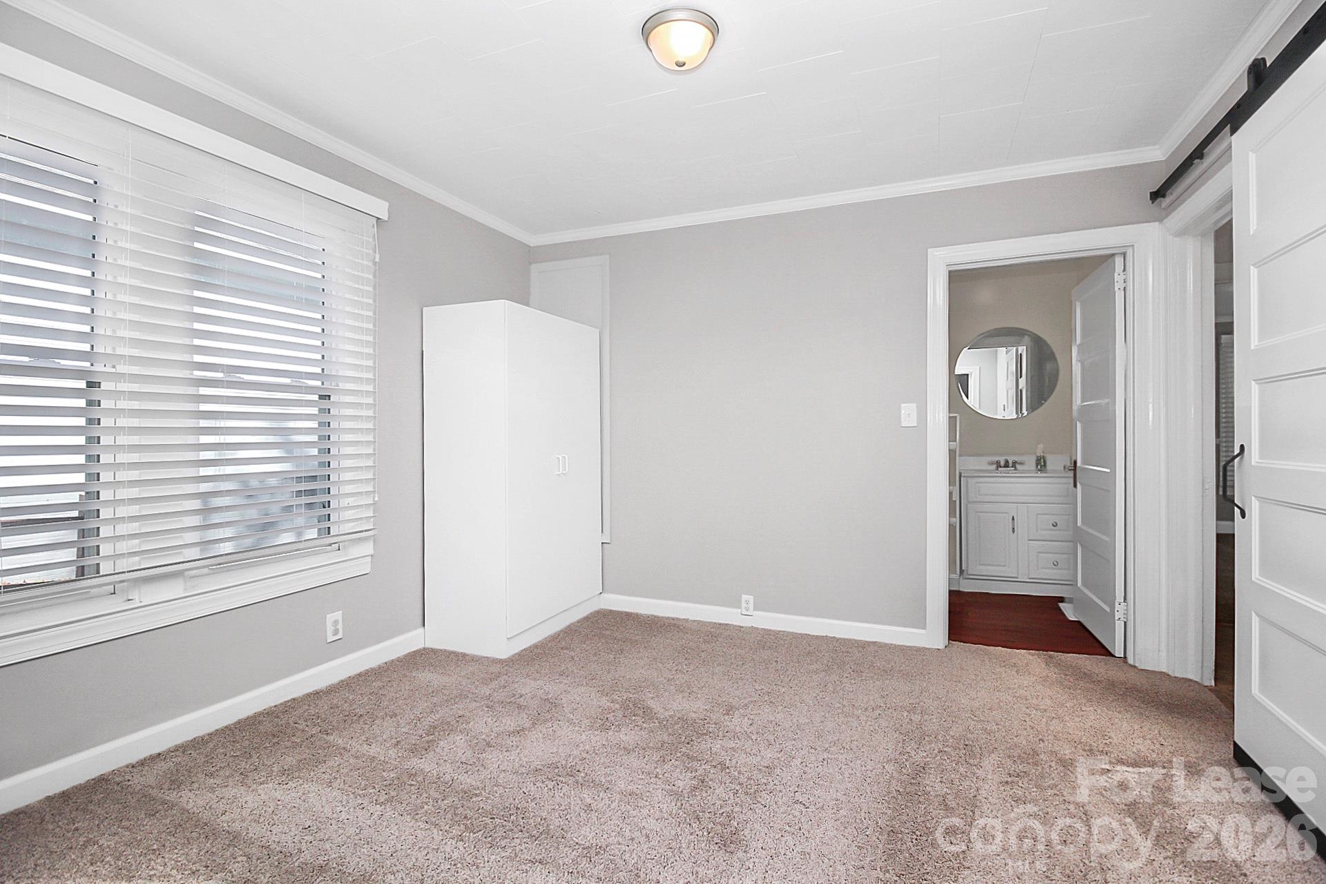 105 Oak Street Property Photo 26