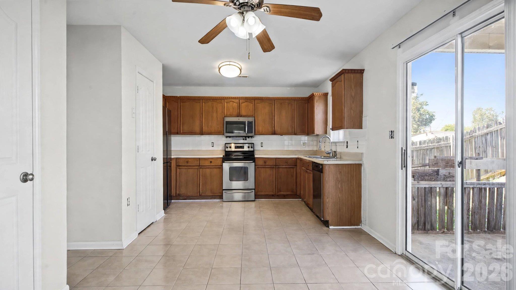 5019 Patricia Ann Lane Property Photo 11