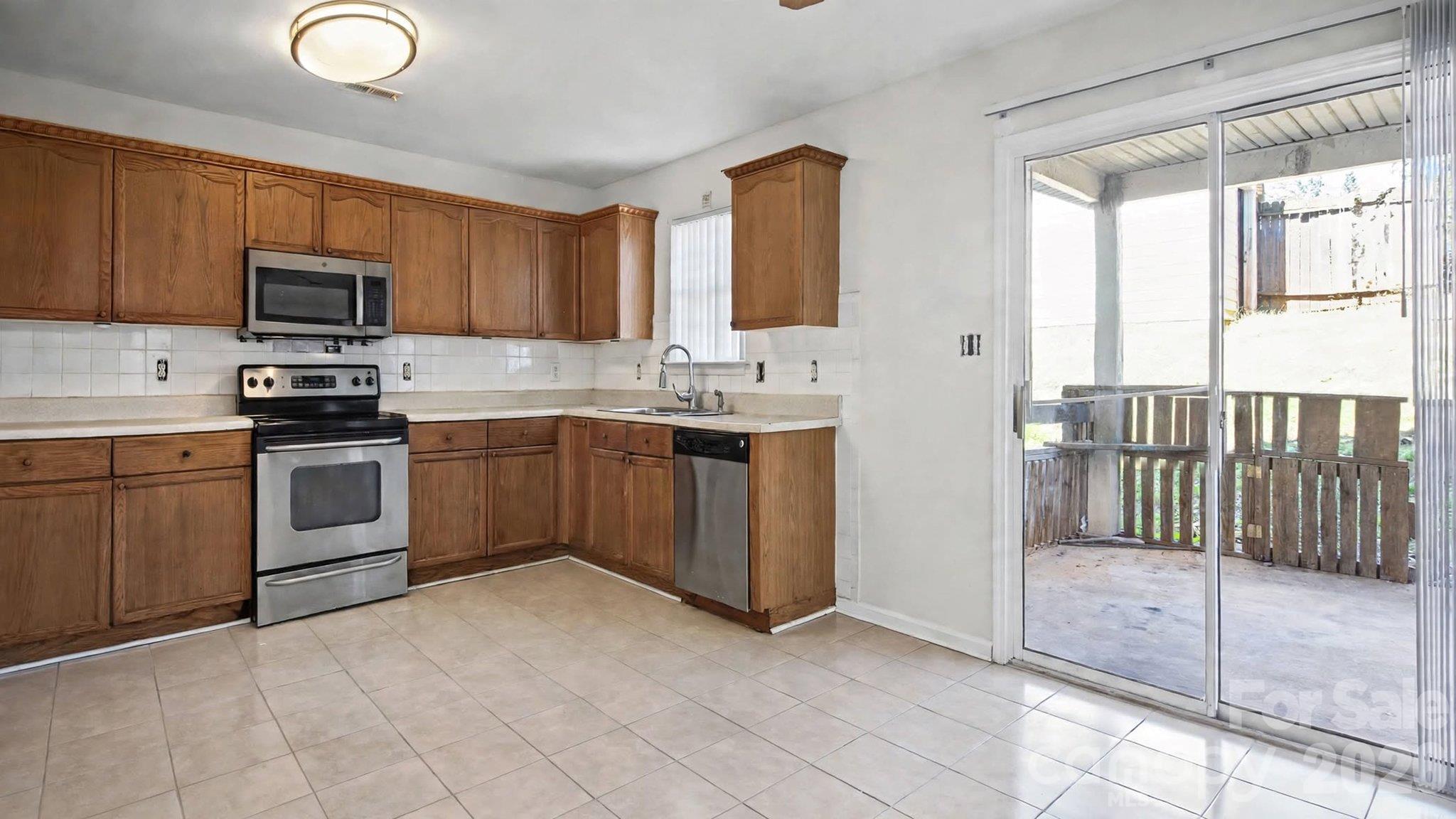 5019 Patricia Ann Lane Property Photo 14