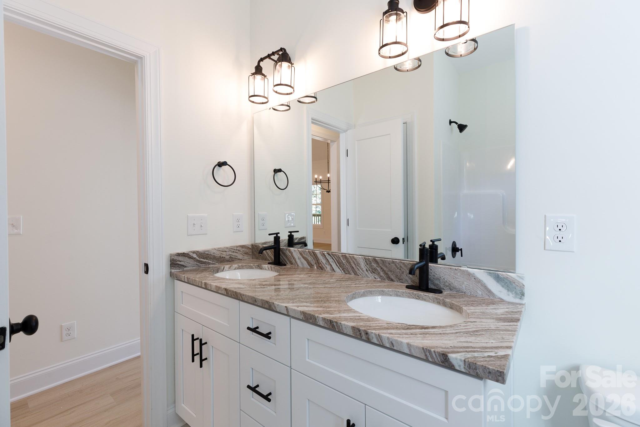 2030 Hunters Creek Lane Property Photo 18