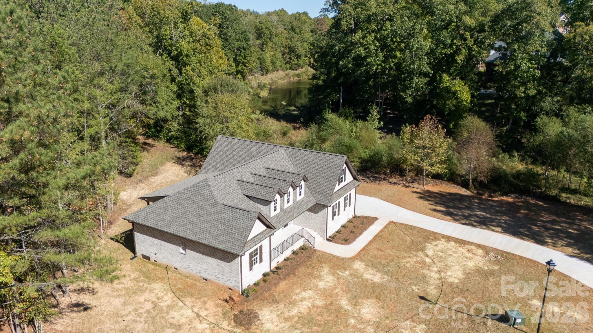 2030 Hunters Creek Lane Property Photo 30