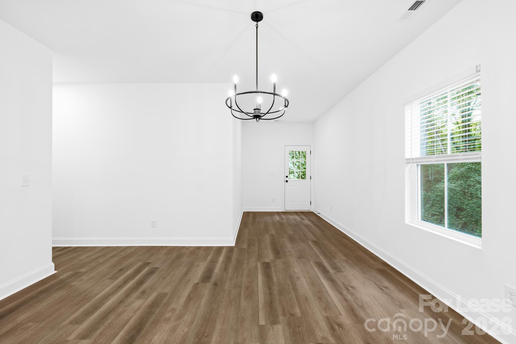 354 W Moore Avenue Property Photo 6