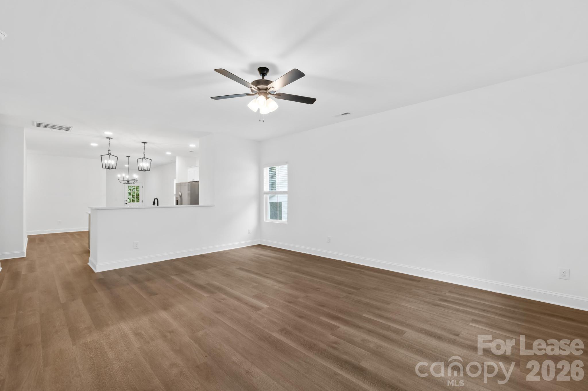 354 W Moore Avenue Property Photo 9