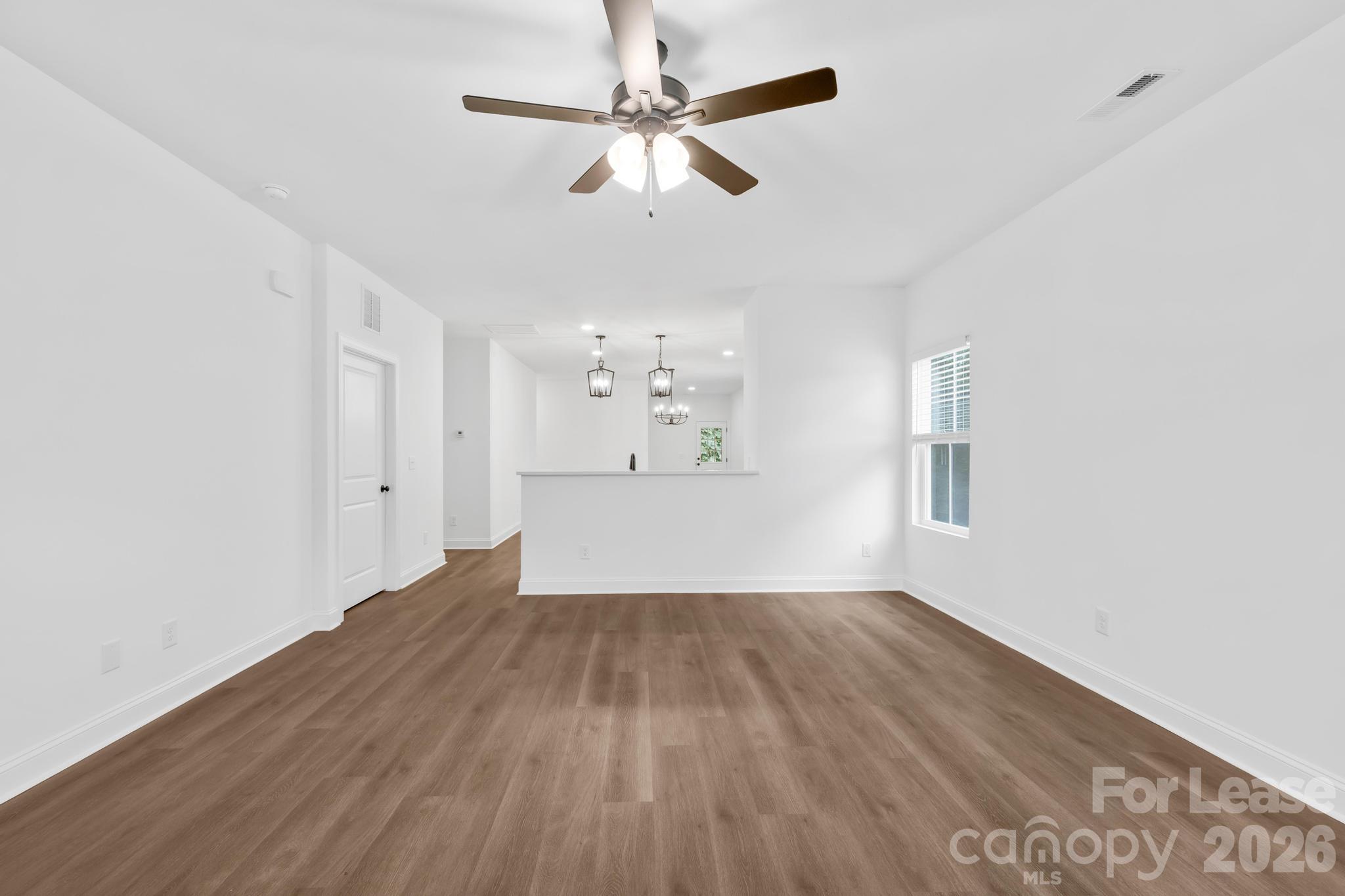 354 W Moore Avenue Property Photo 10