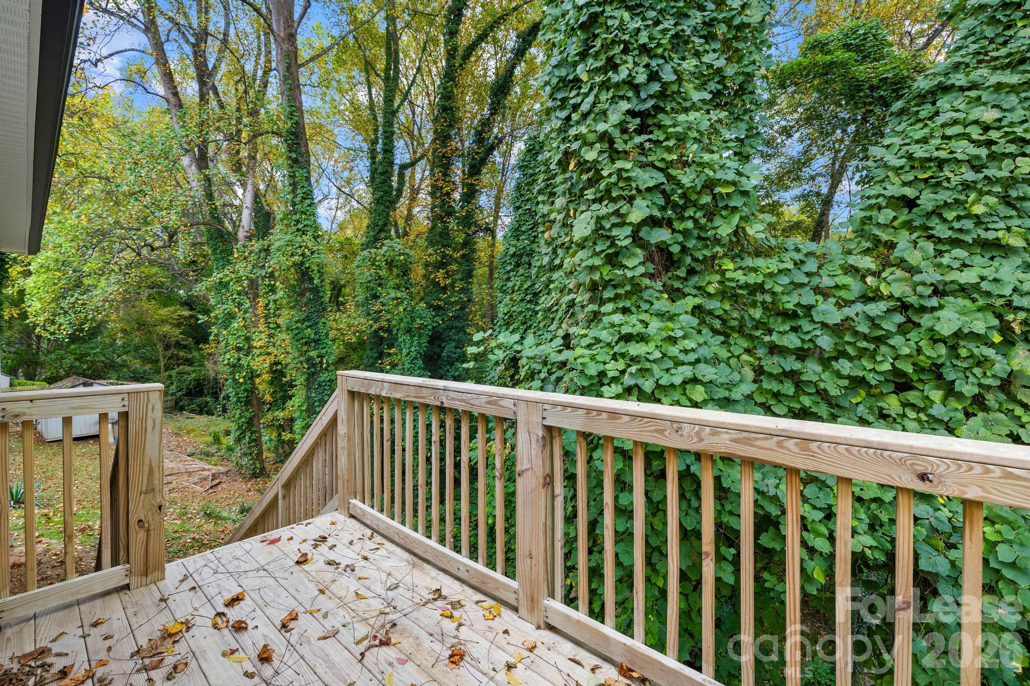 354 W Moore Avenue Property Photo 20