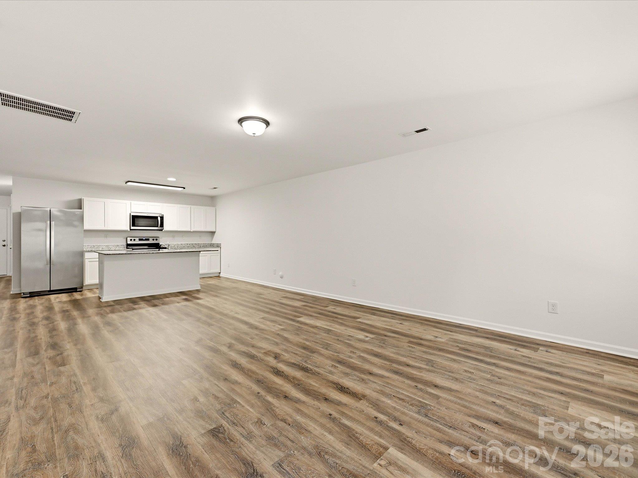 1470 Cypress Loop Property Photo 5