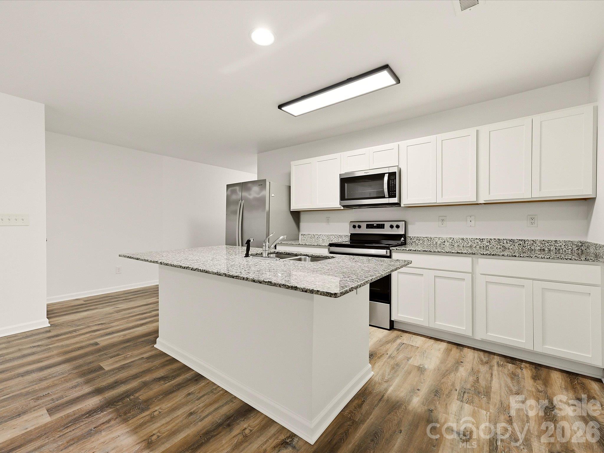 1470 Cypress Loop Property Photo 7